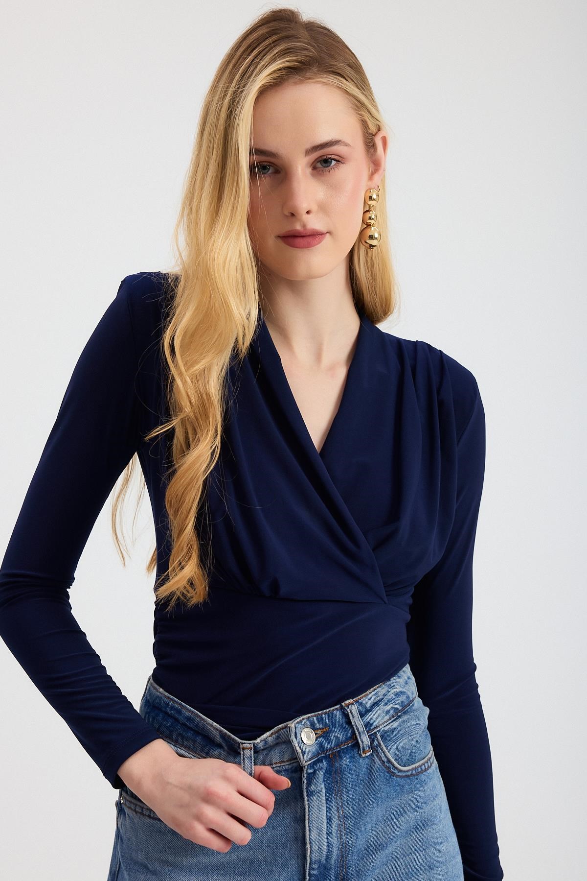 Laci Kruvaze Yaka Vatkalı Bluz 9256