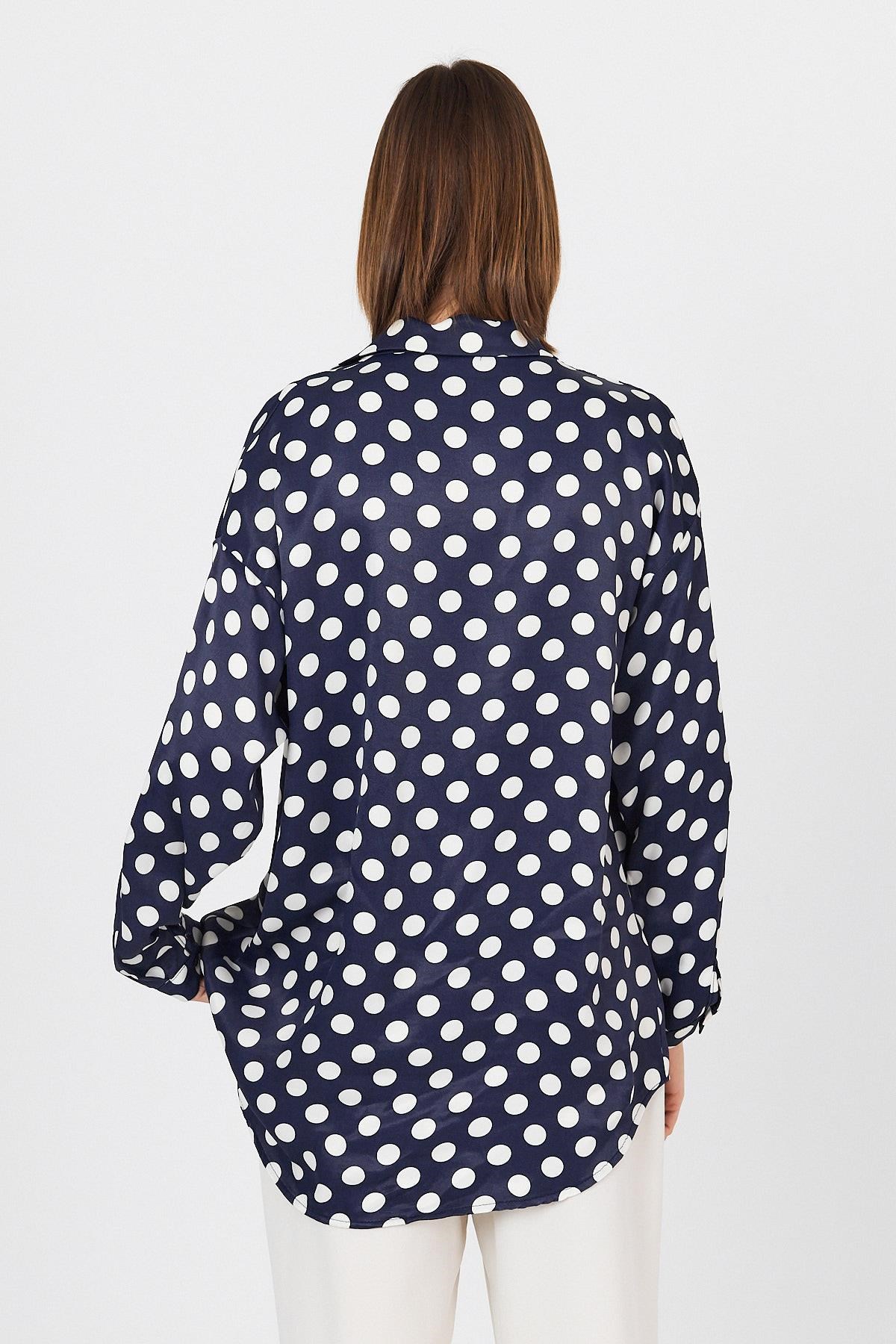 Laci Puantiye Desen Oversize Saten Gömlek 9411