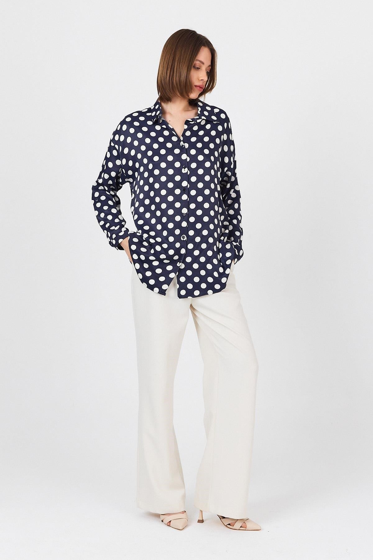 Laci Puantiye Desen Oversize Saten Gömlek 9411