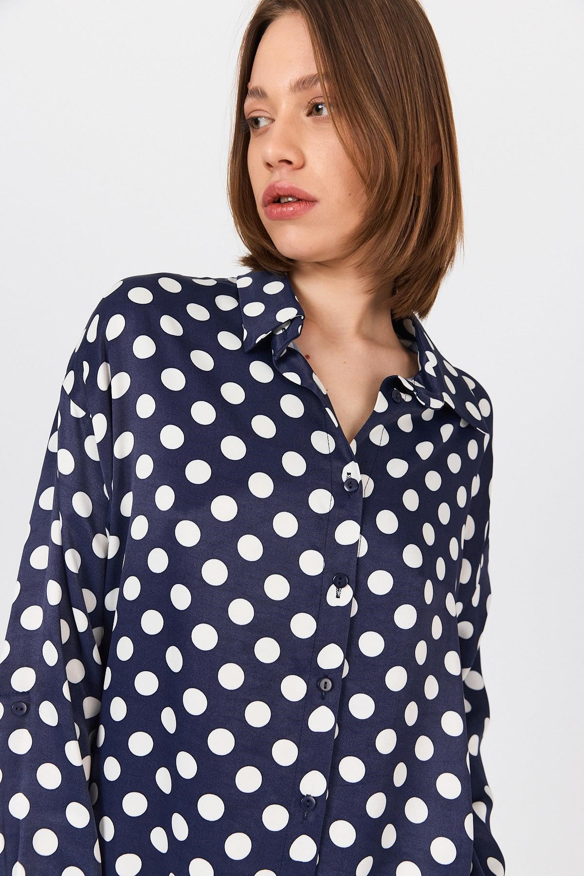 Laci Puantiye Desen Oversize Saten Gömlek 9411
