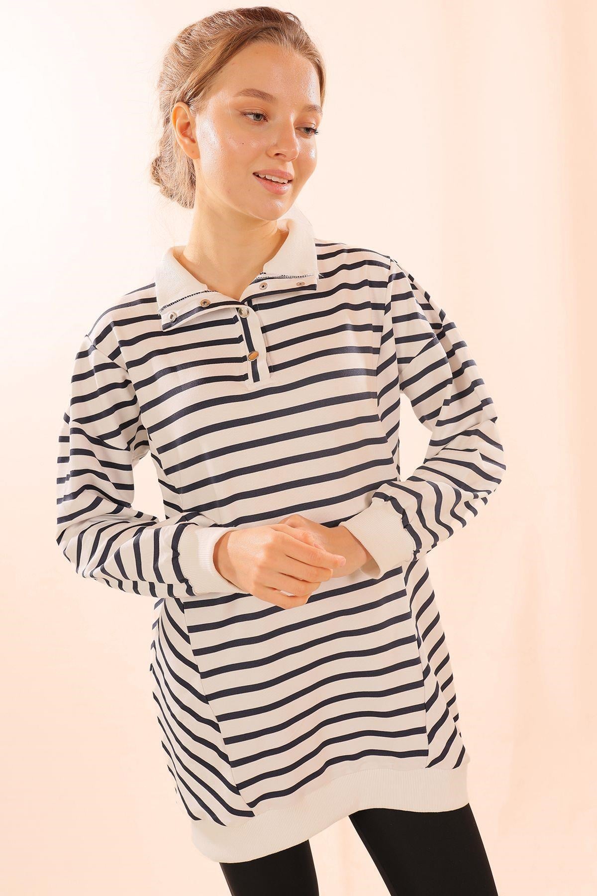 Laci Yaka Çıtçıtlı Çizgili Sweat 6868