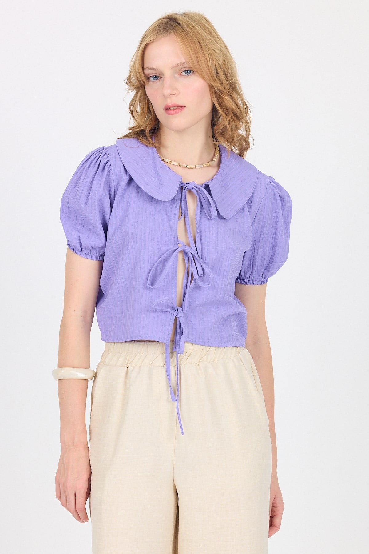Lila Bağlama Detaylı Bebe Yaka Crop Bluz 8064