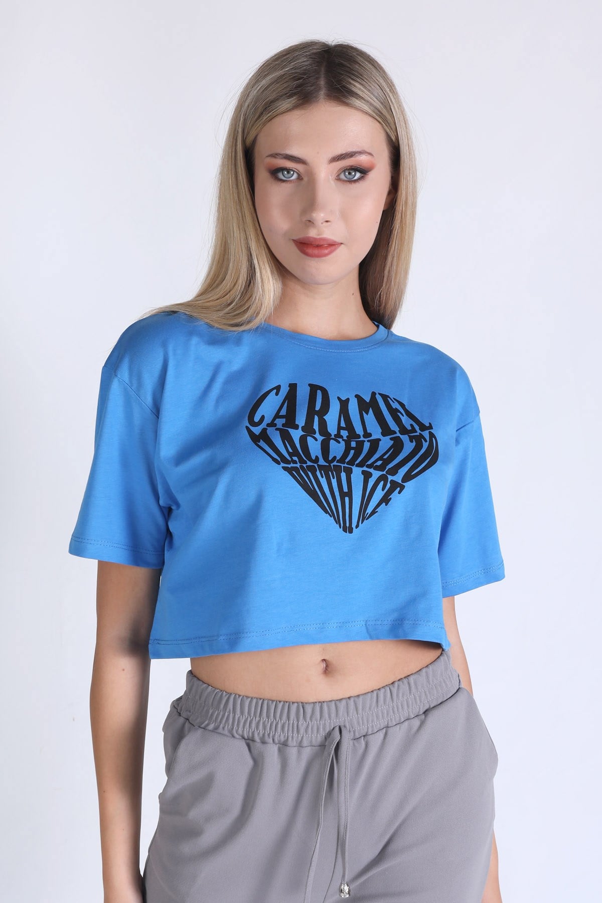 Mavi Caramel Baskı Crop Tişört 5164
