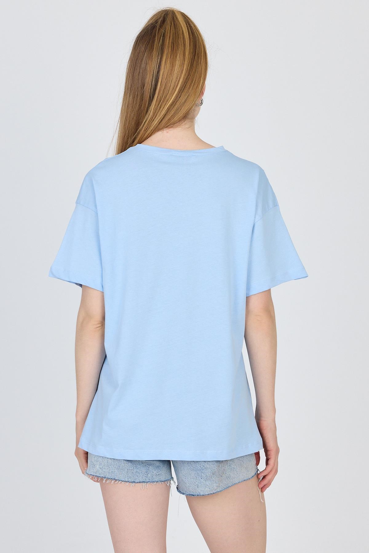 Mavi Yazı Baskılı %100 Pamuk Oversize Tişört 2150-8M
