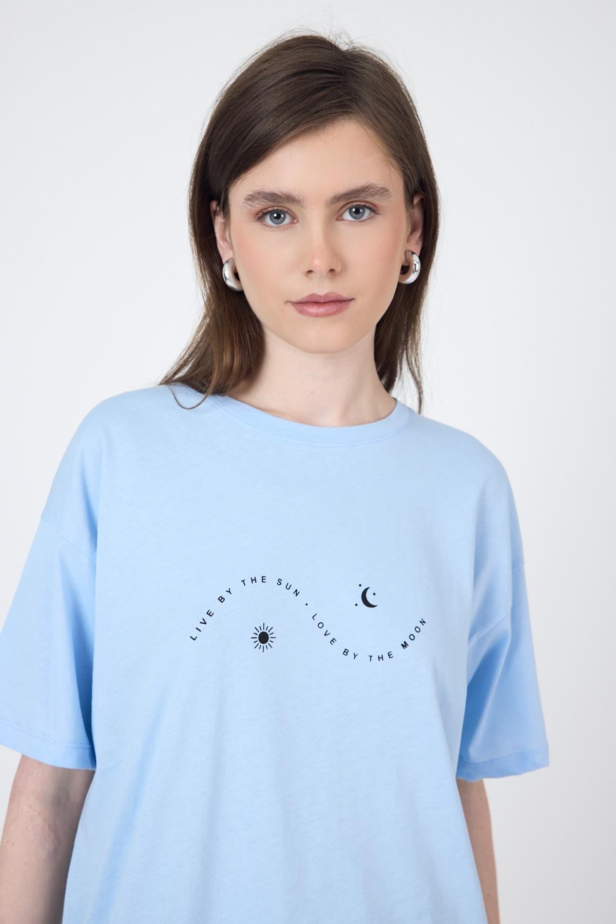 Mavi Yazı Baskılı Oversize Pamuklu Tişört 2150-32M
