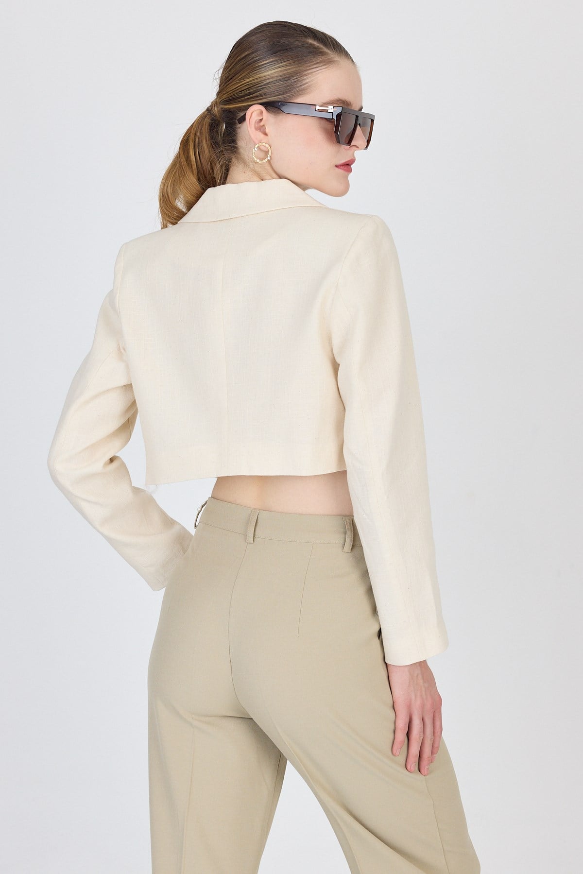 Natural Keten Görünümlü %100 Pamuk Bağlama Detaylı Crop Blazer Ceket 7070