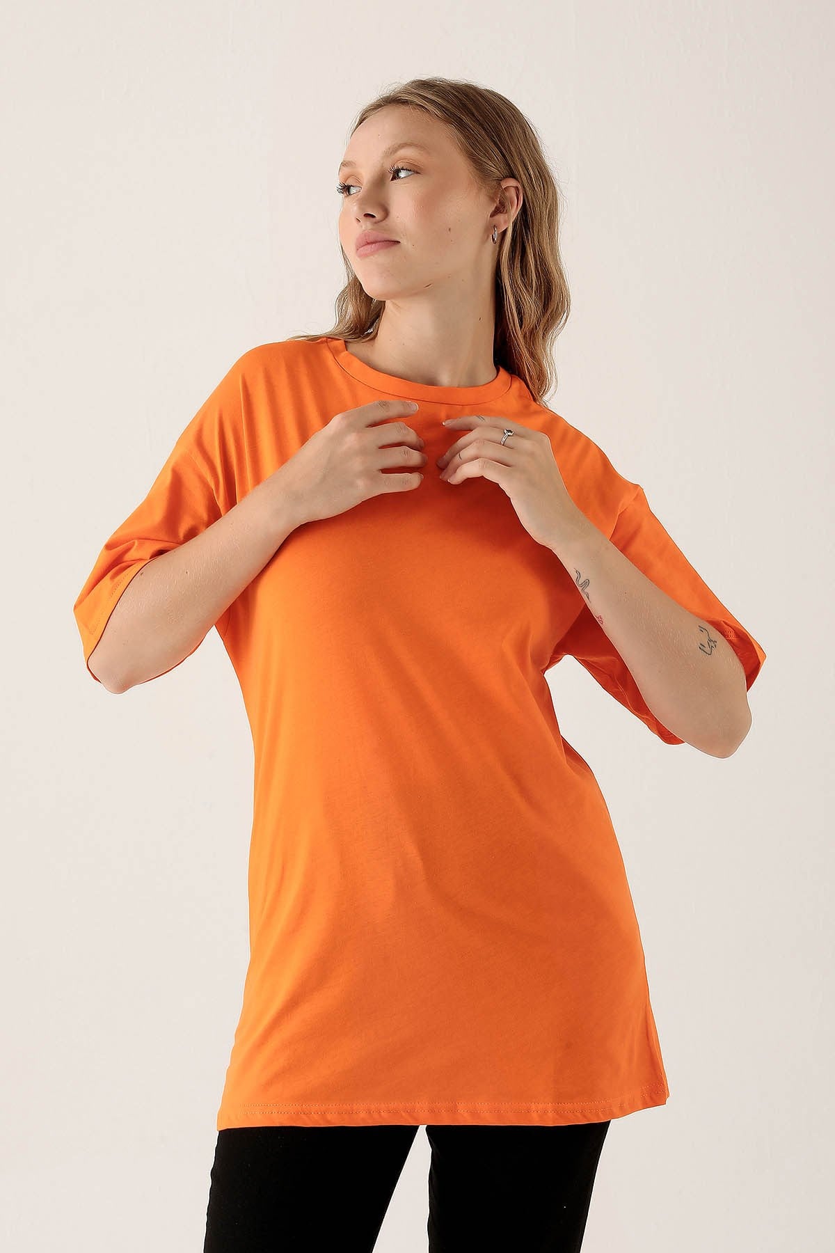 Orange Bisiklet Yaka Oversize Tişört 9001M