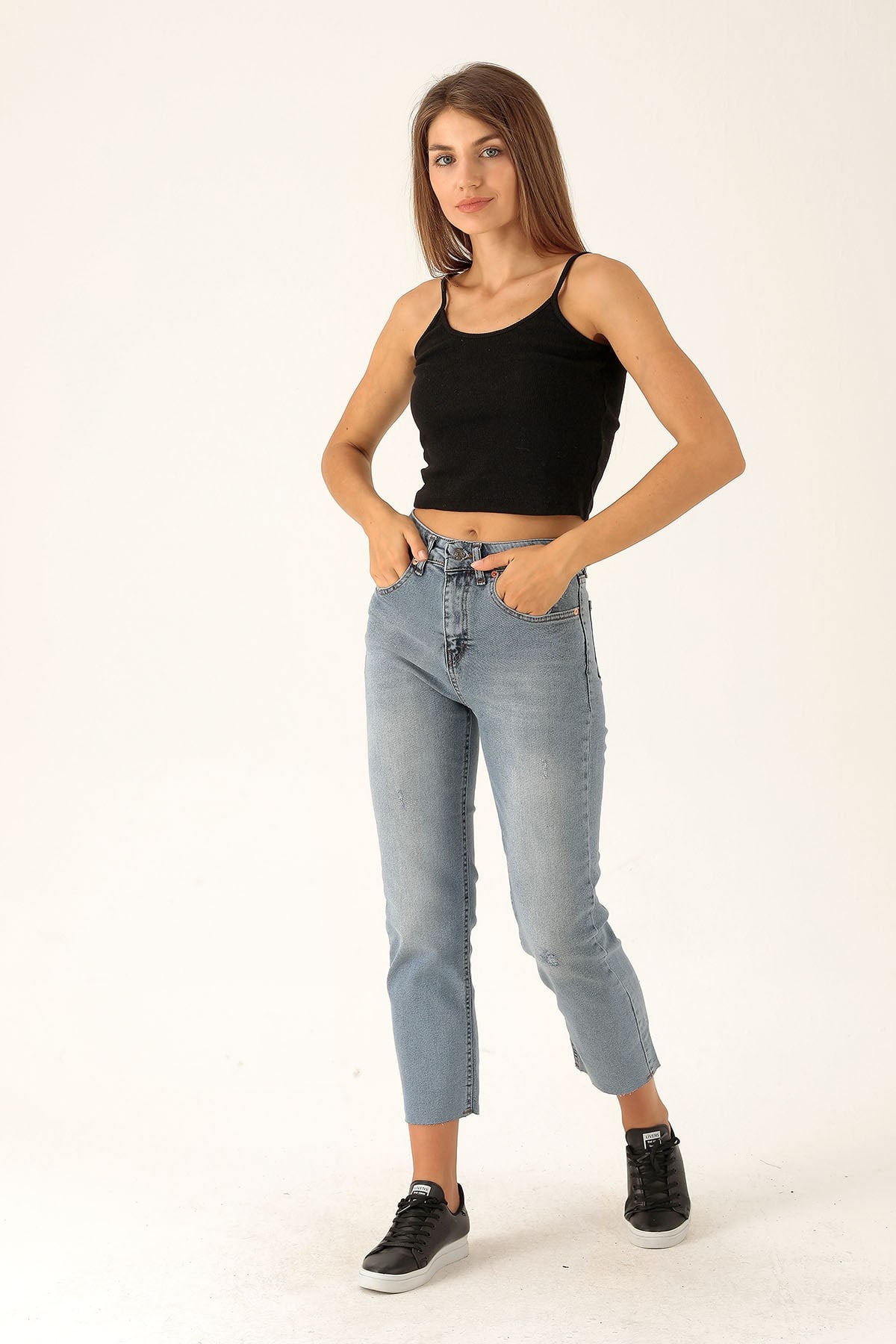 Paçası Kesik Mom Jean - 5112-1 Kar Yıkama