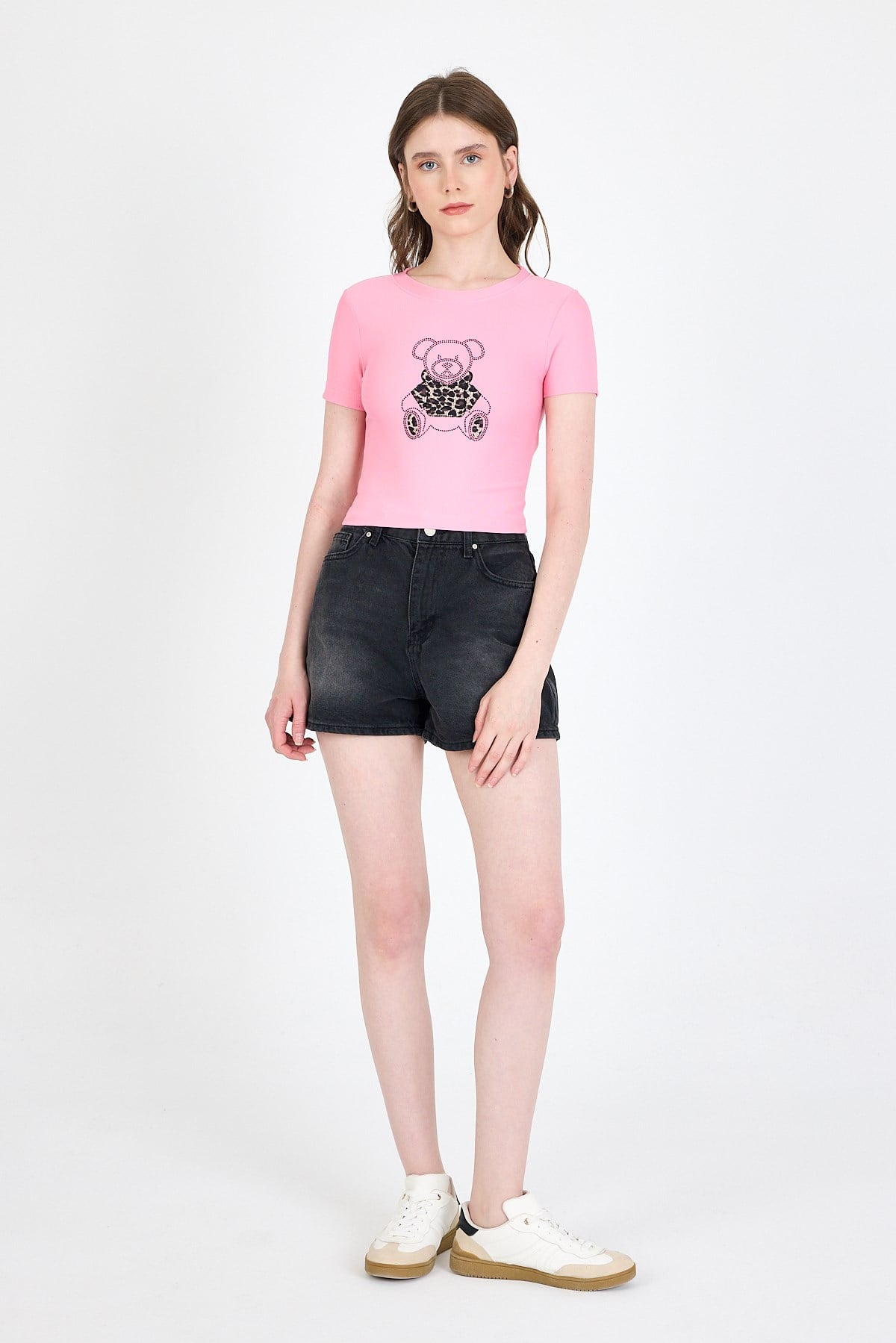 Pembe Ayıcık Baskılı Leopar Detaylı Slim Fit Crop Tişört 0549