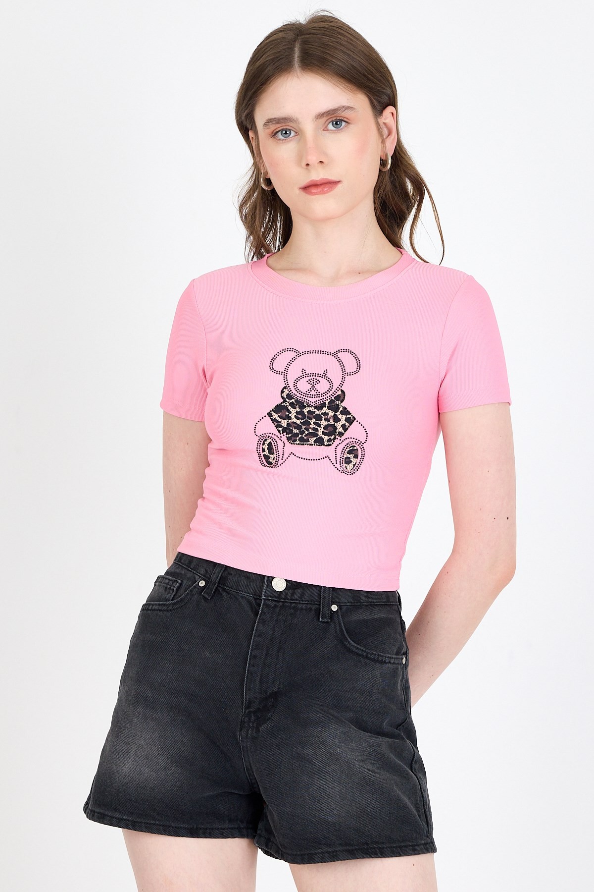 Pembe Ayıcık Baskılı Leopar Detaylı Slim Fit Crop Tişört 0549