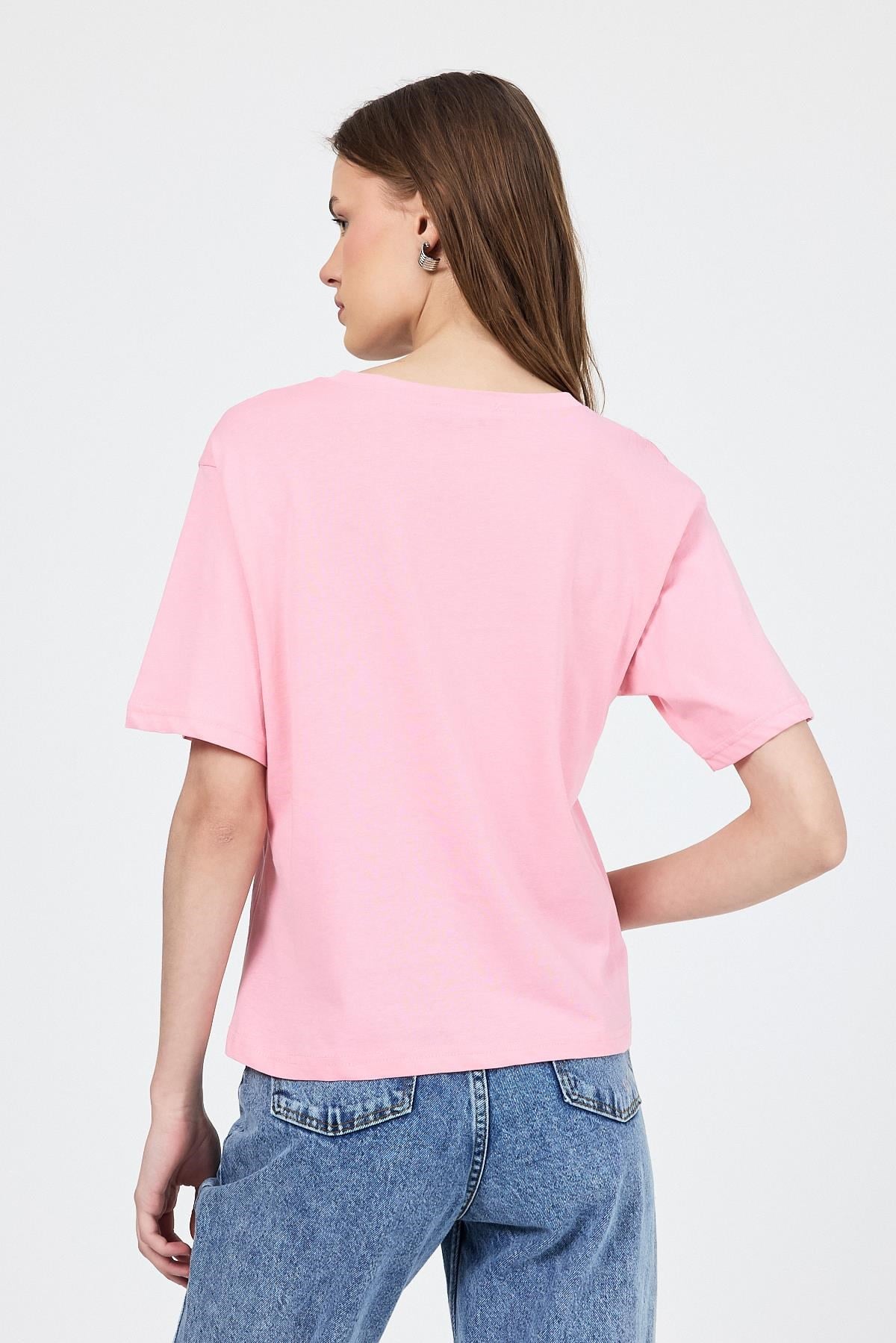 Pembe Bisiklet Yaka %100 Pamuk Relaxed Fit Tişört 2142M