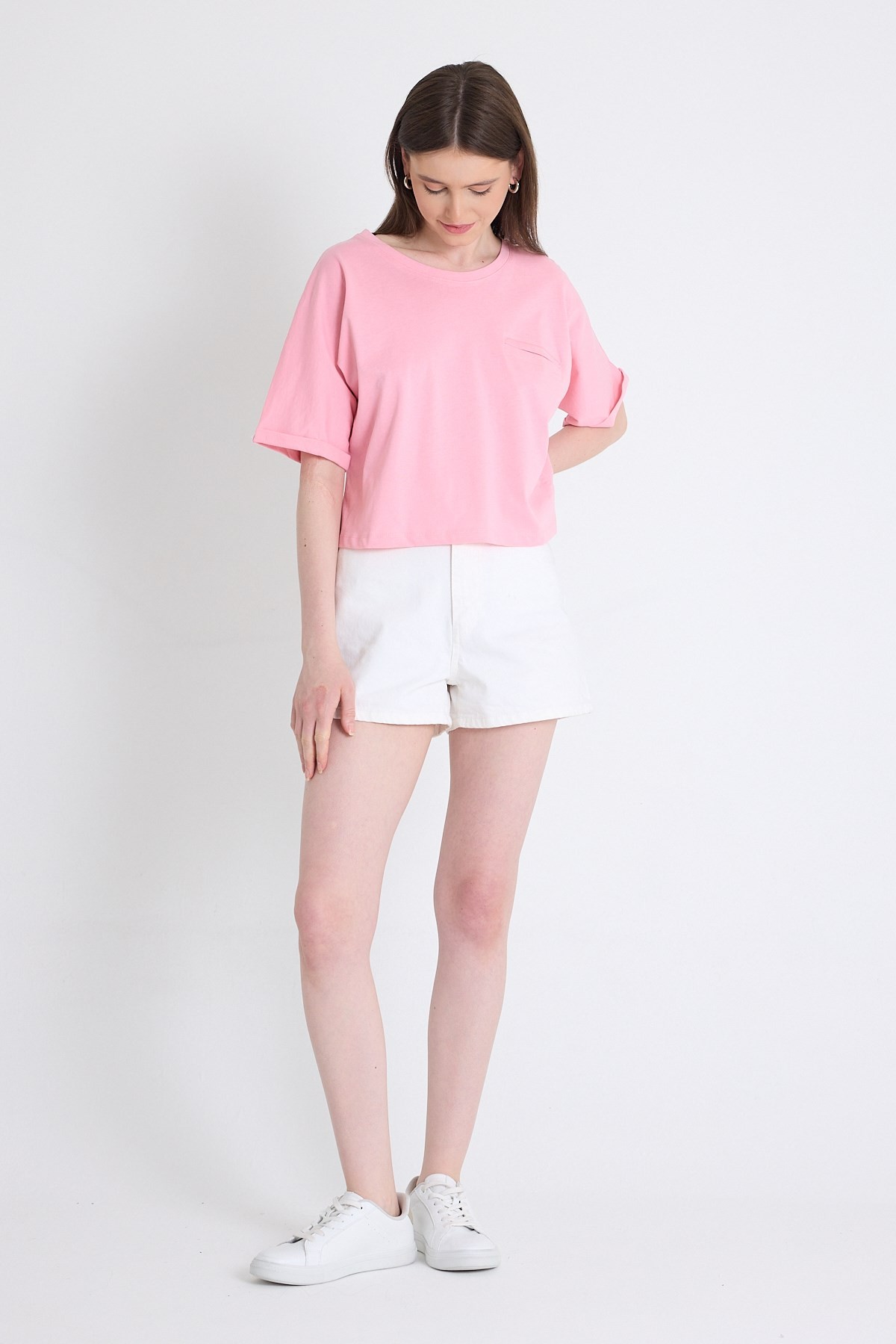 Pembe Cep Detaylı Bisiklet Yaka Crop Tişört 2136M