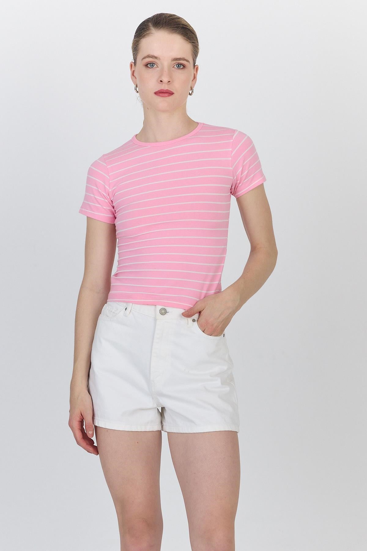 Pembe Çizgili Pamuklu Crop Tişört 4014