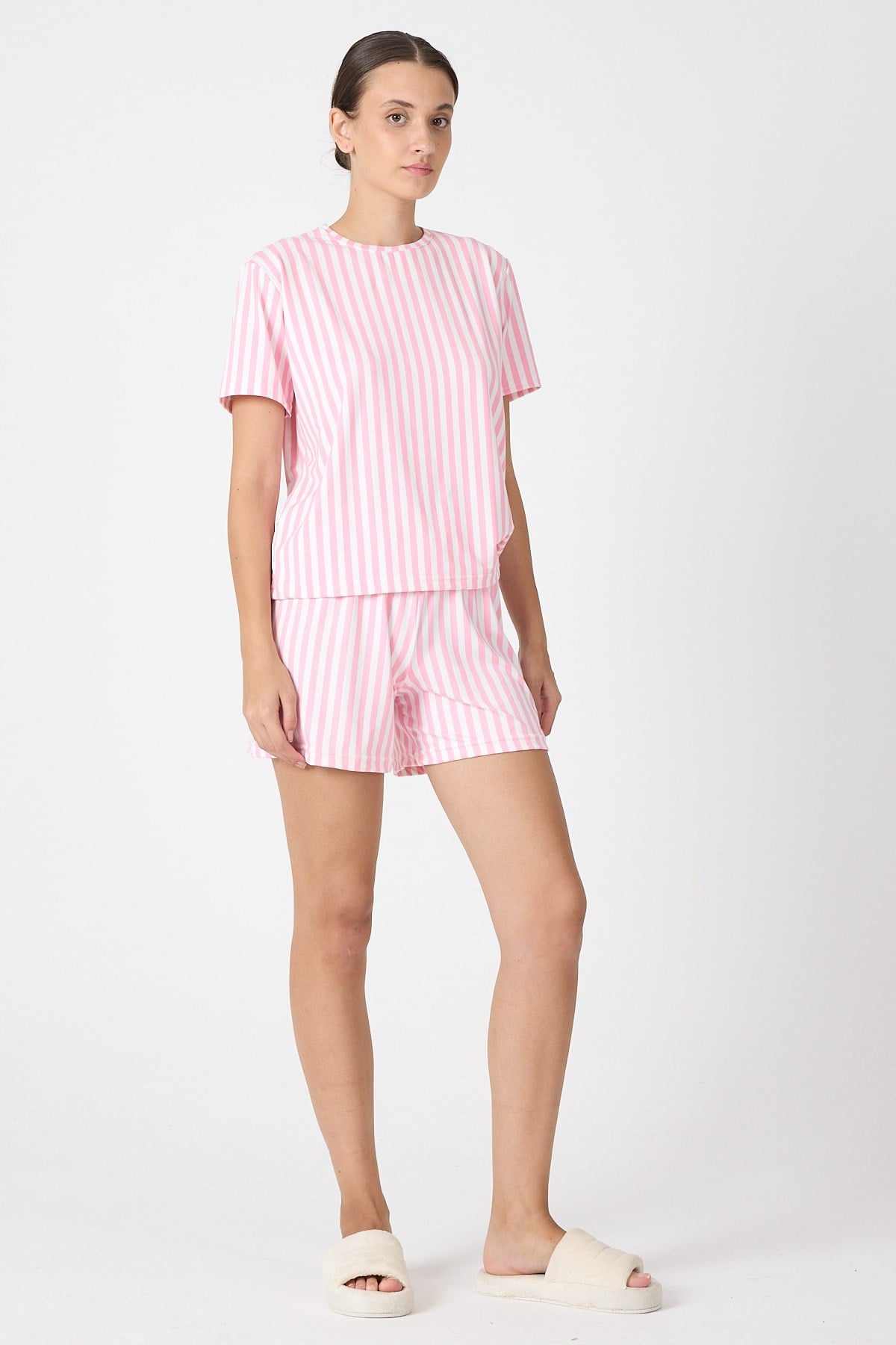Pembe Çizgili Şortlu Pijama Takımı 3411