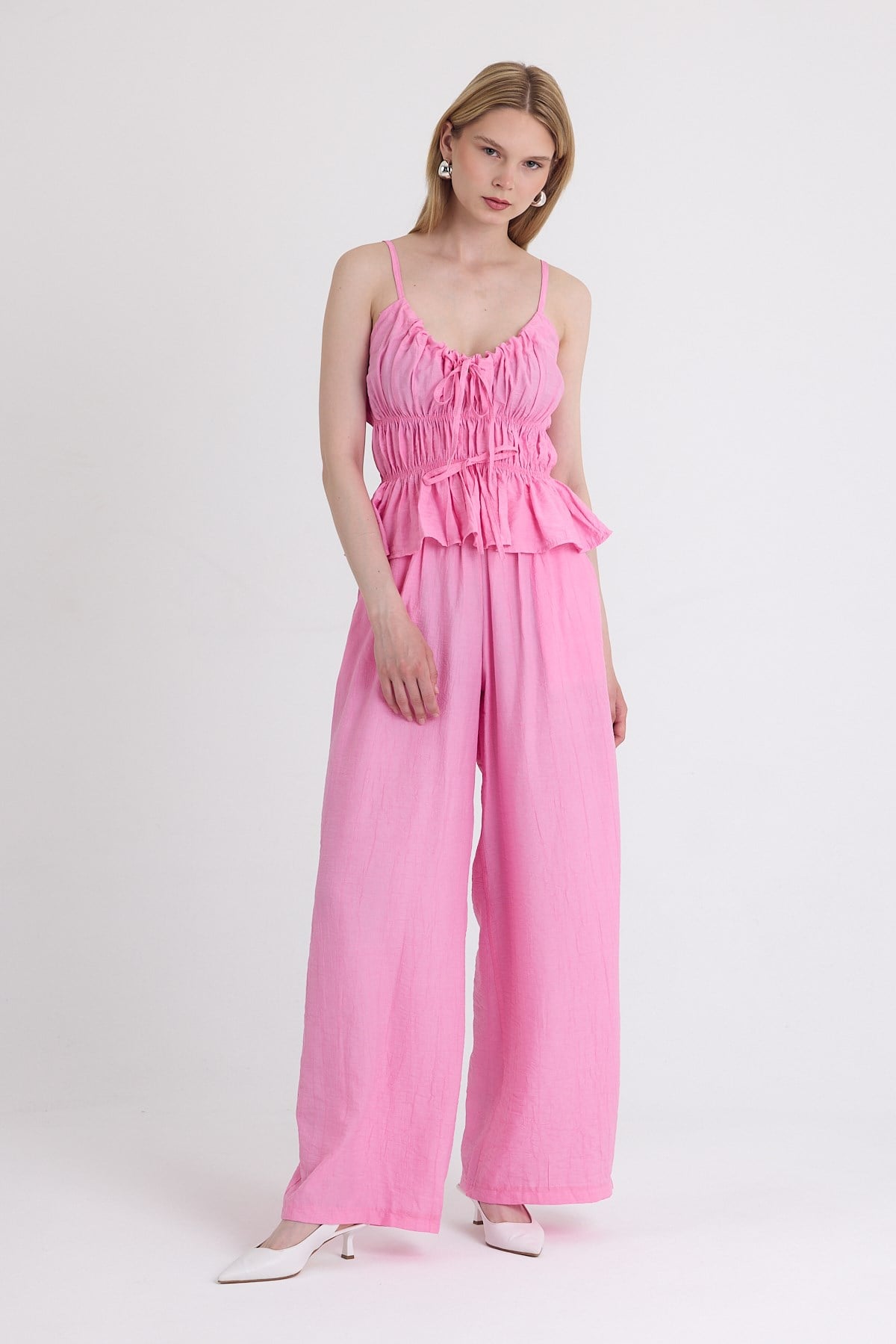 Pembe Fırfırlı Askılı Bluz ve Geniş Paça Pantolon Takımı 5216