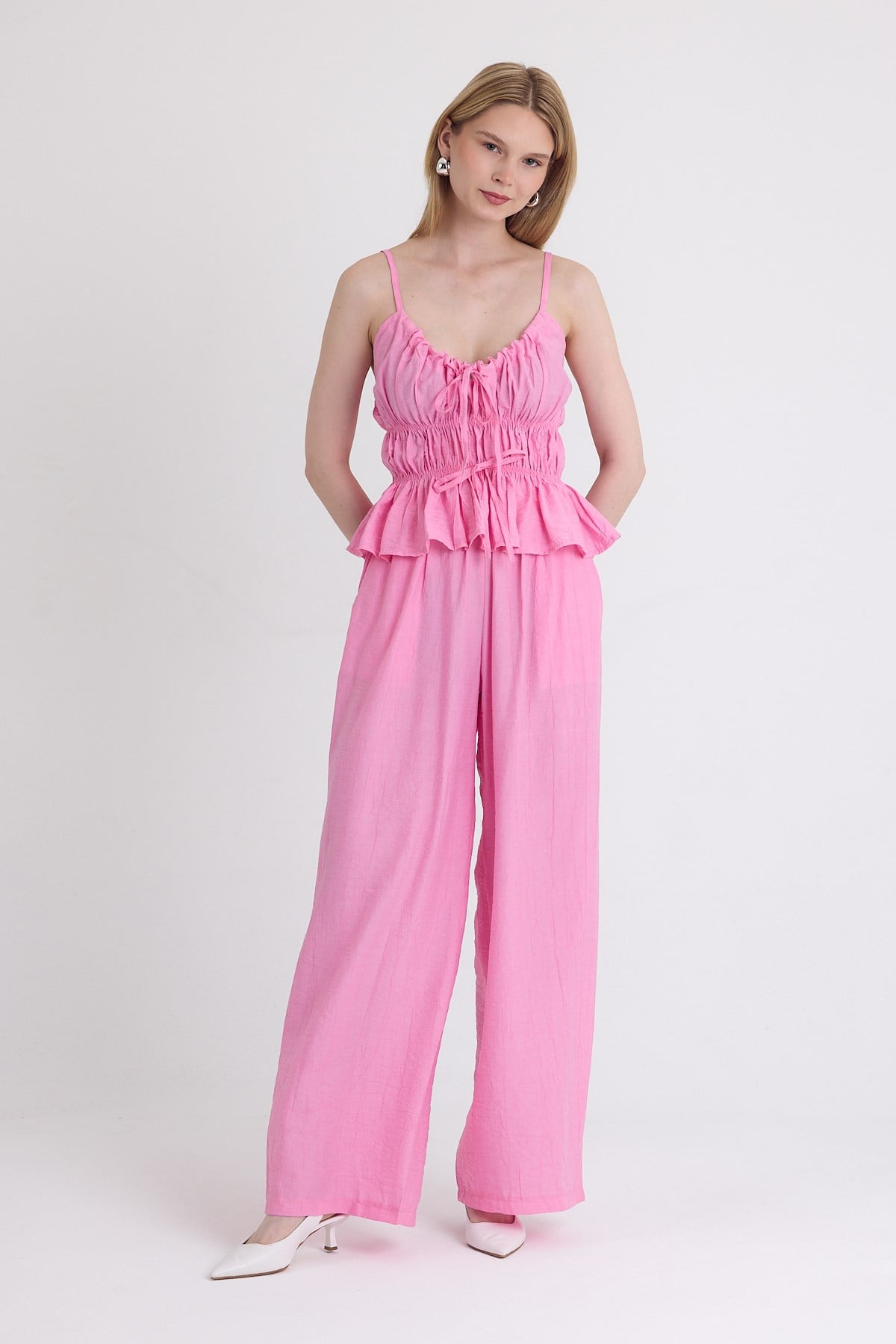 Pembe Fırfırlı Askılı Bluz ve Geniş Paça Pantolon Takımı 5216