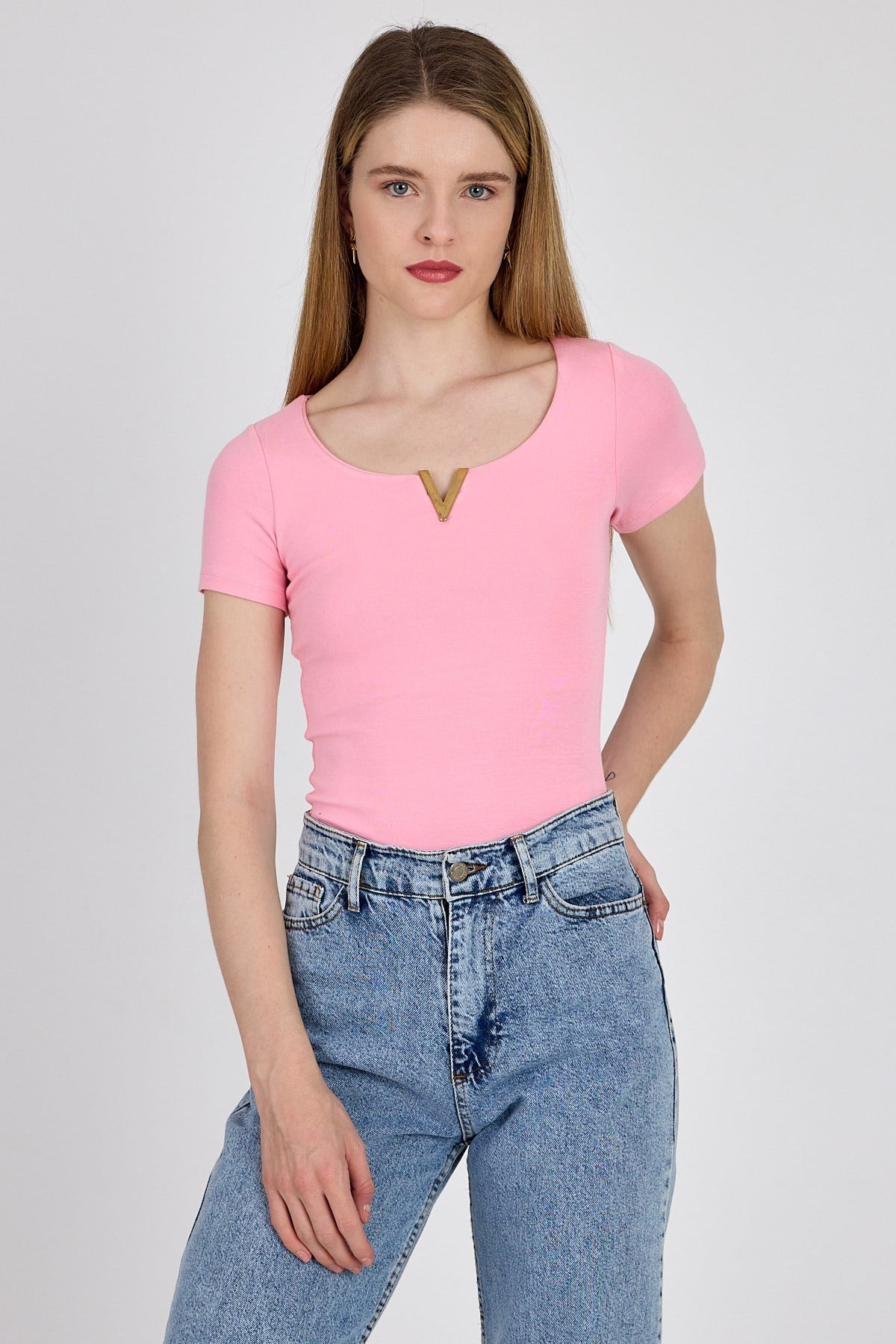 Pembe Gold Aksesuar Detaylı Viskoz/Yumuşak Kumaş Tişört 1460