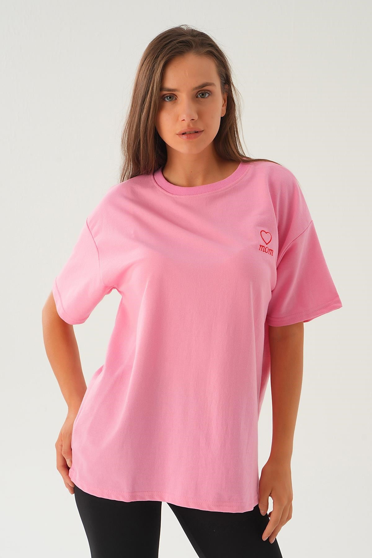 Pembe Kalp Nakış Detay Tişört 2448
