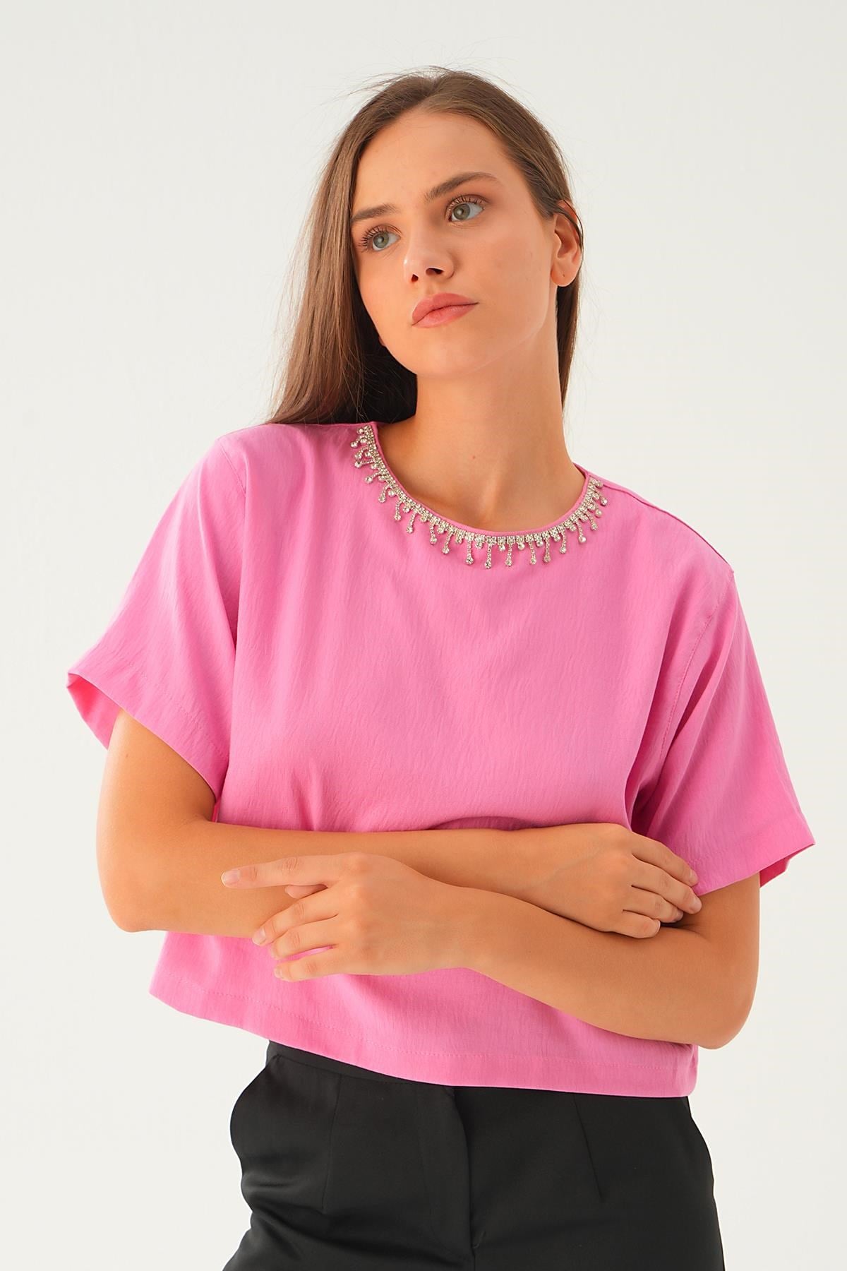 Pembe Taş Detay Tişört 71509