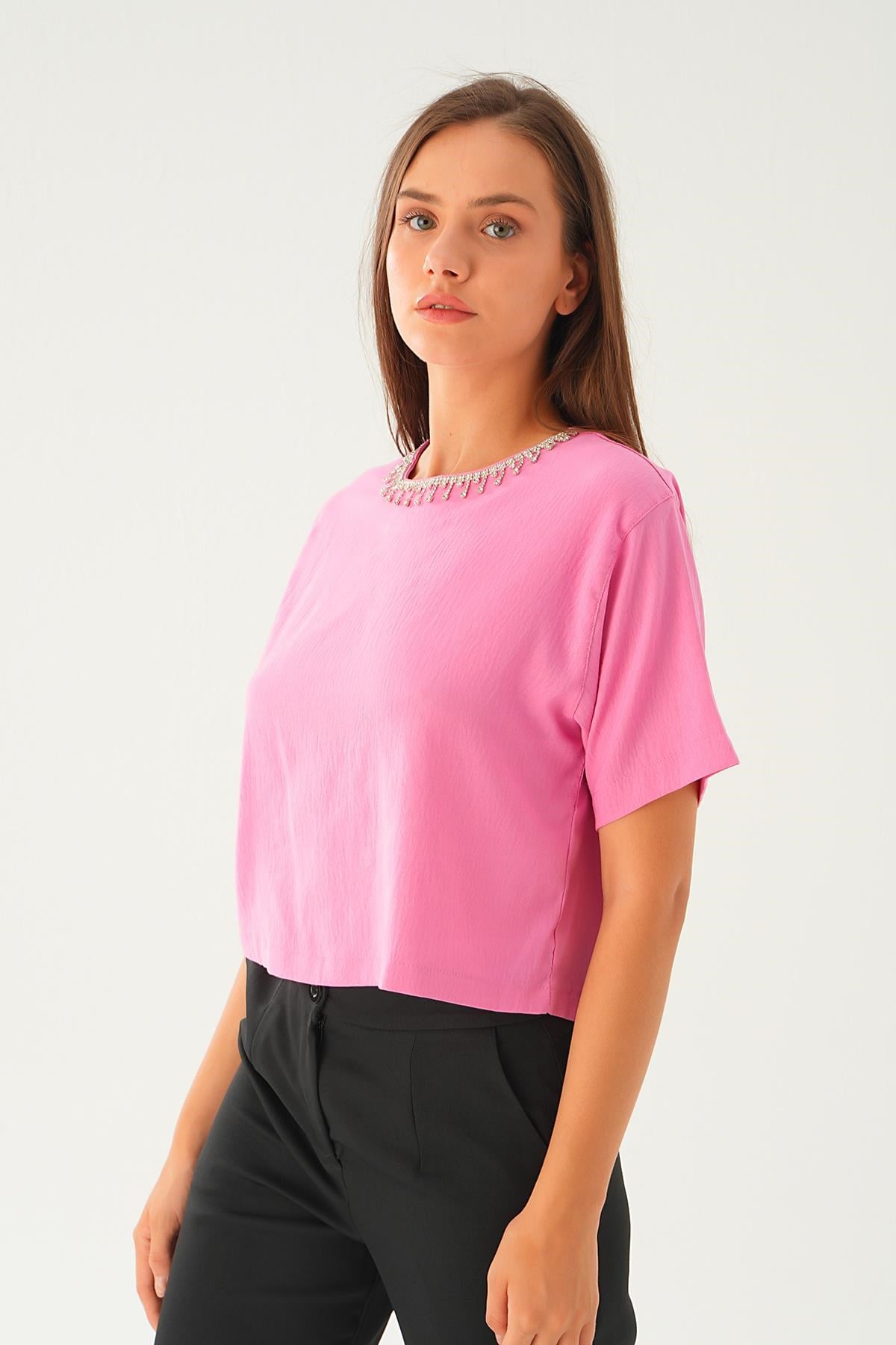 Pembe Taş Detay Tişört 71509