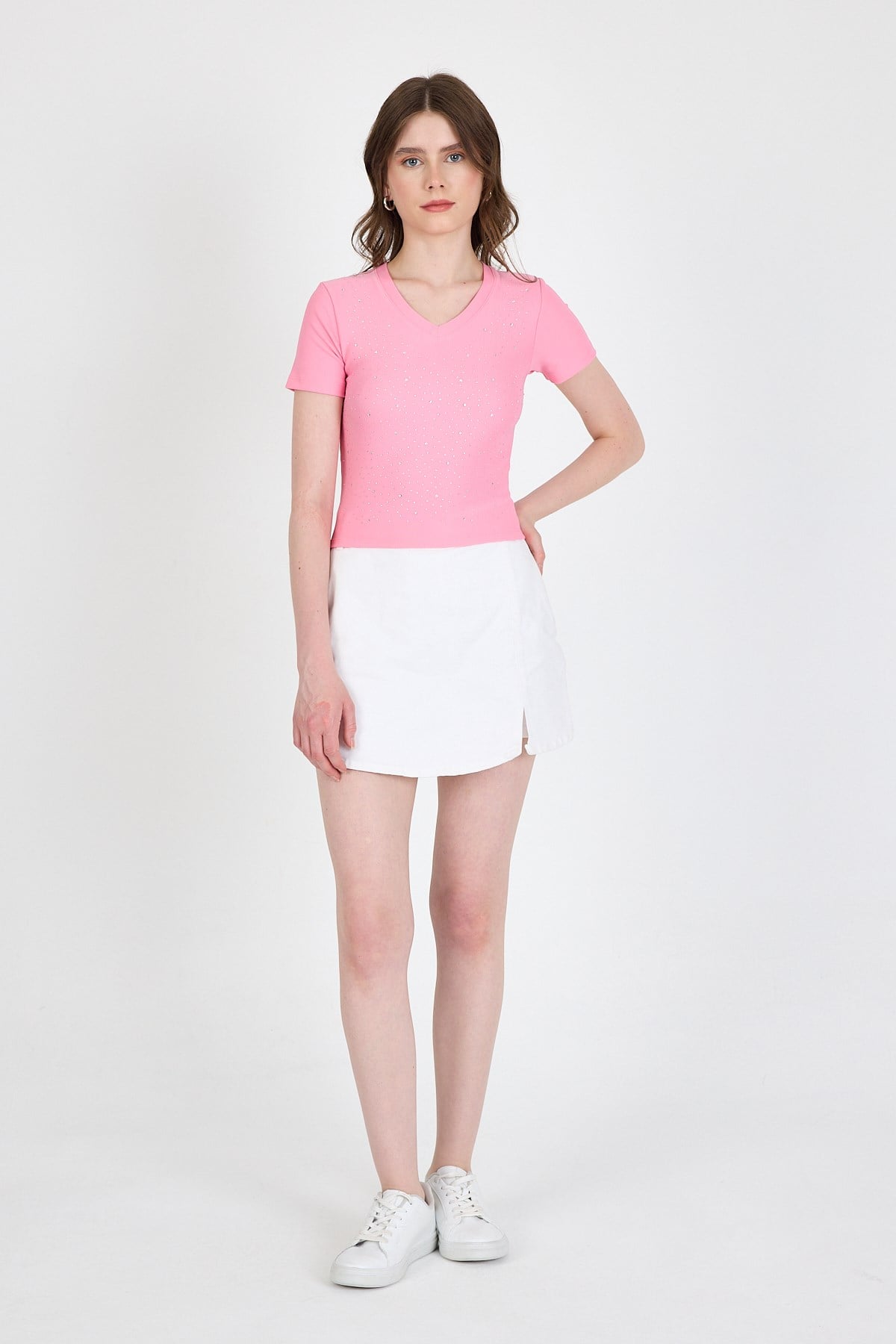 Pembe Taş İşleme Detaylı V Yaka Slim Fit Tişört 0949