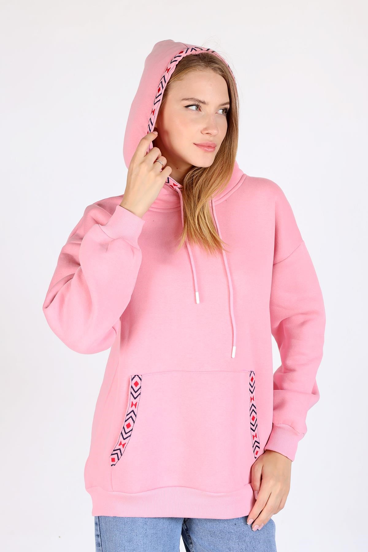 Pembe Yaka Cep Nakışlı Kapüşonlu Sweat 9141M