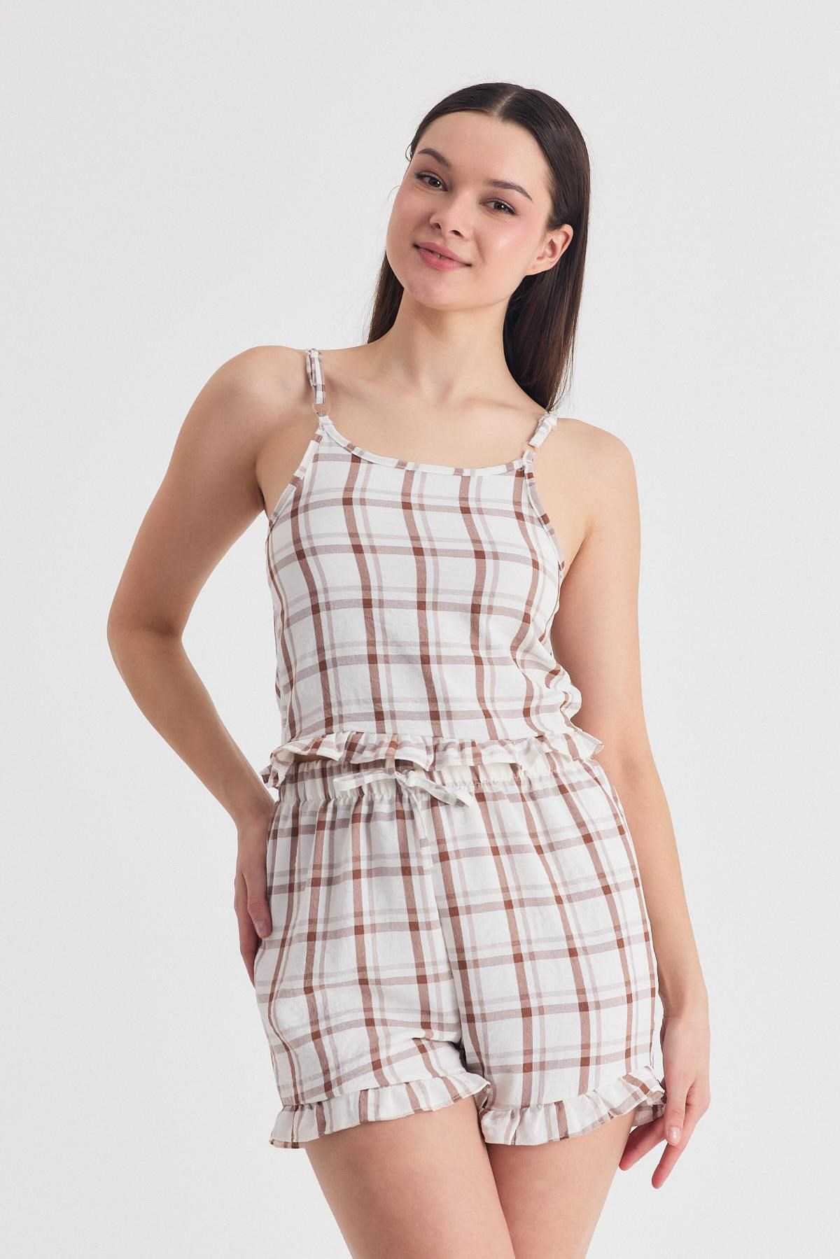 Pijama Takım-Kahve Ekose Desenli Fırfır Detaylı  Şortlu Takım 4452-rulem
