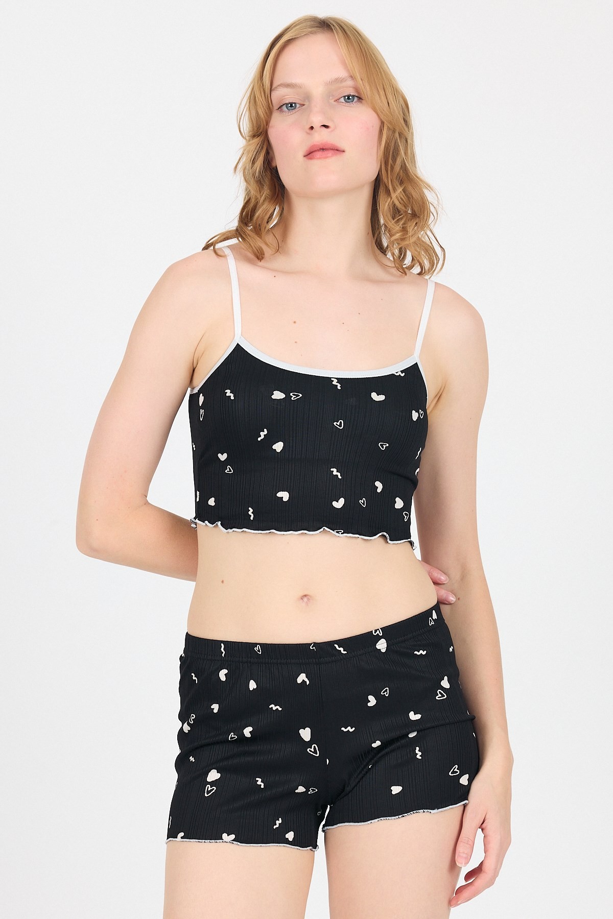Pijama Takım-Siyah Kalp Desenli Atlet Şort Takım 3405-rulem