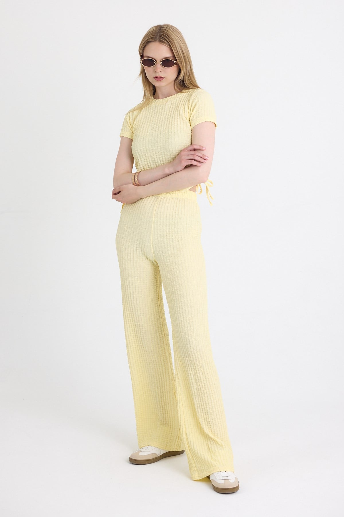 Sarı Bürümcük Dokulu Büzgülü Crop ve Geniş Paça Pantolon Takımı 3001