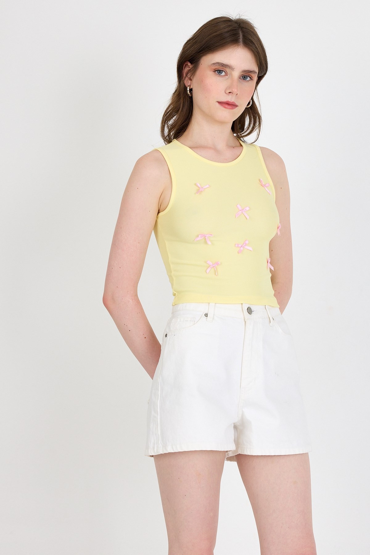 Sarı Fiyonk İşlemeli Crop Örme Atlet 0849