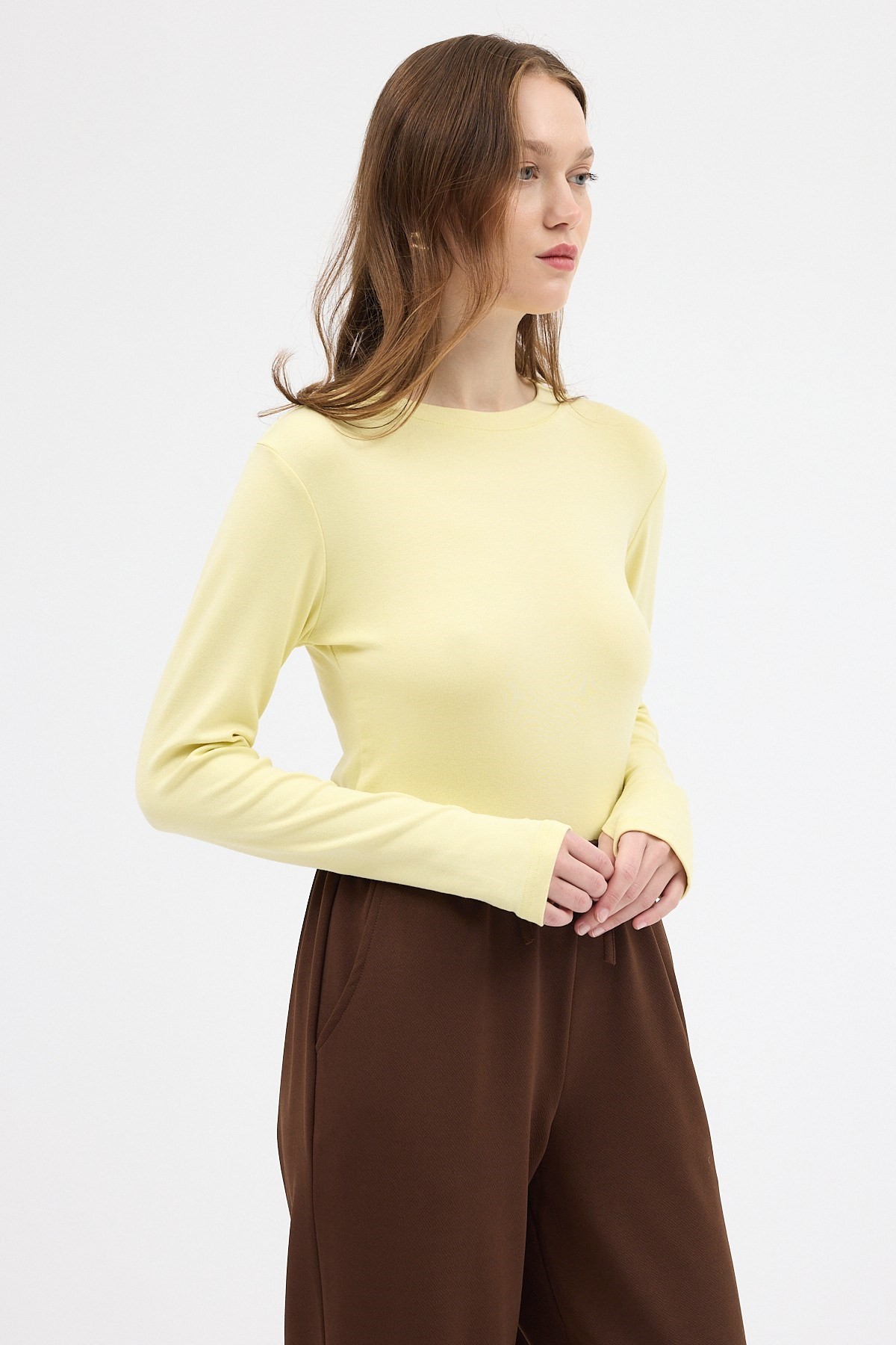Sarı Premium/Viskoz Yumuşak Kumaşlı Parmak Geçmeli Crop Bluz 8162A