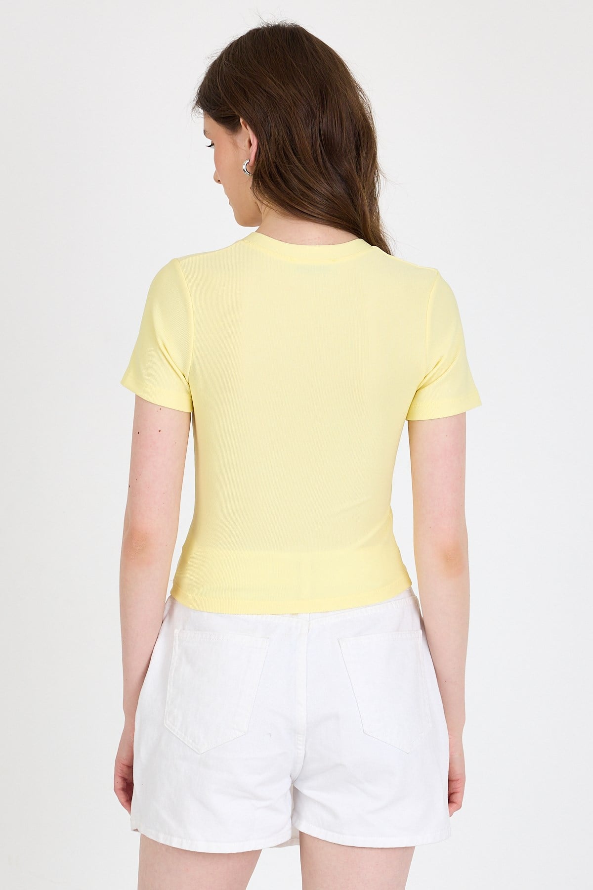 Sarı Taş İşleme Detaylı V Yaka Slim Fit Tişört 0949