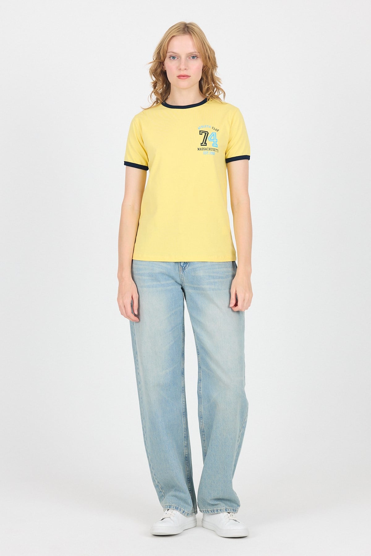 Sarı Yazı Baskılı Regular Fit Ribana Detaylı Tişört 6325