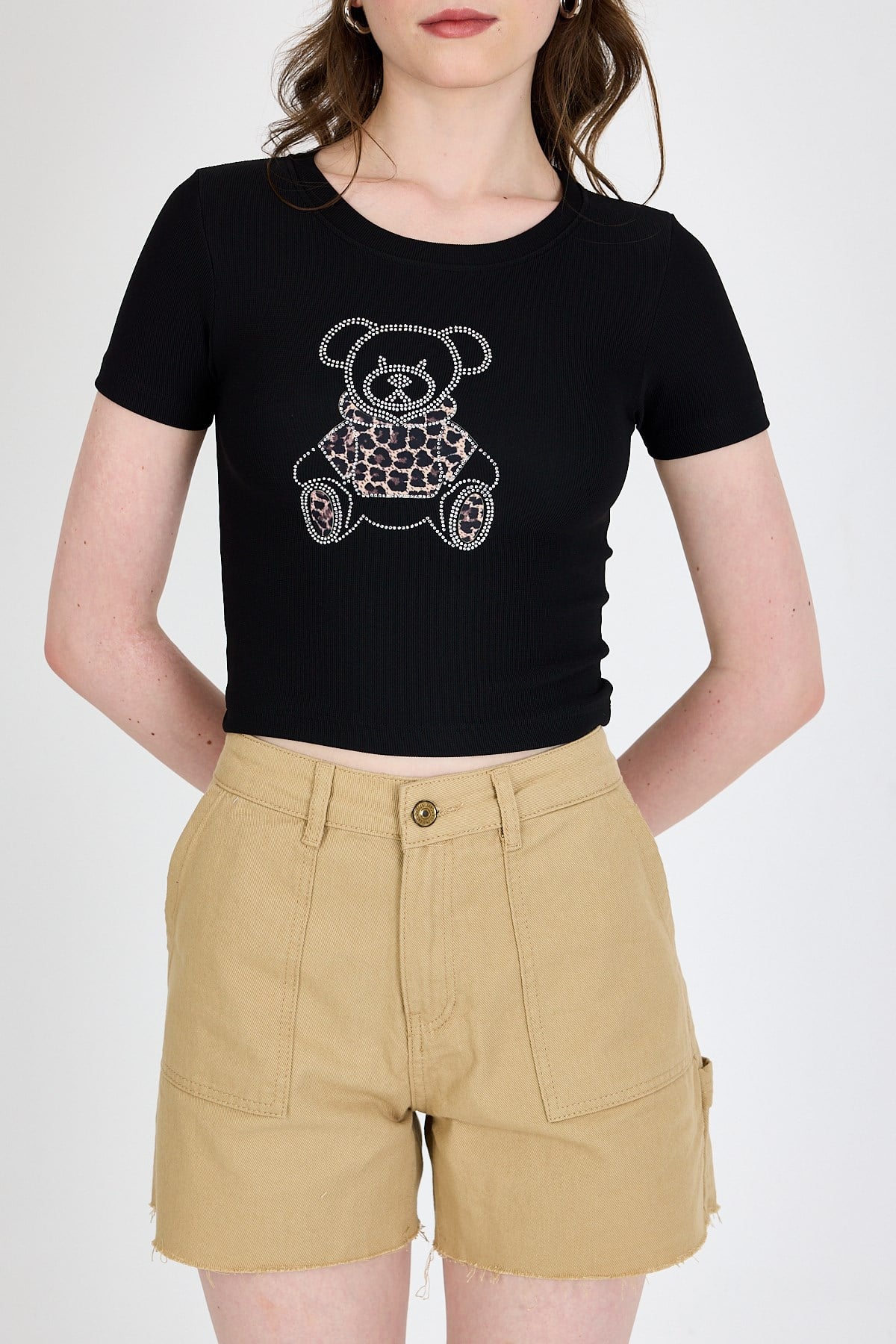 Siyah Ayıcık Baskılı Leopar Detaylı Slim Fit Crop Tişört 0549