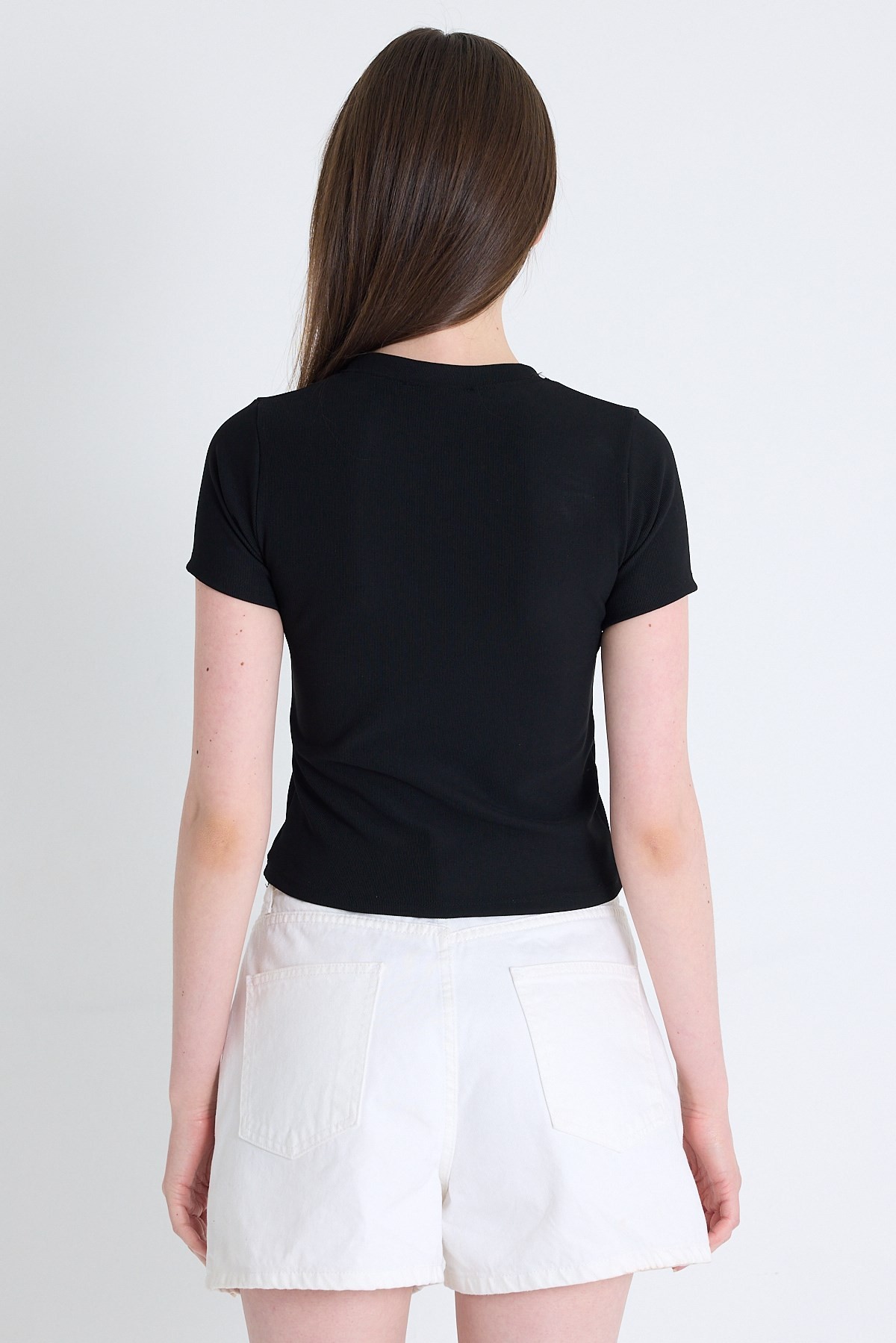 Siyah Ayıcık İşlemeli Slim Fit Crop Tişört 2217