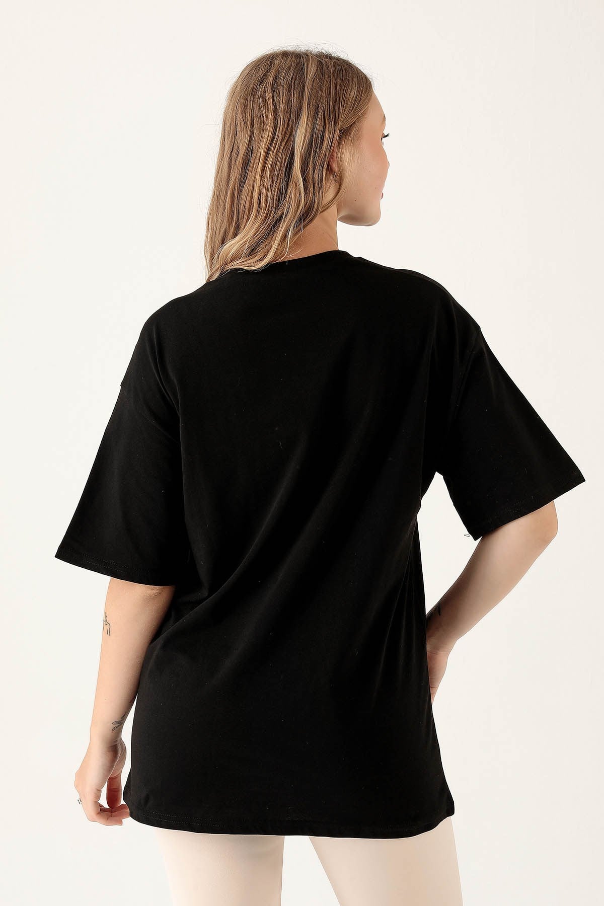 Siyah Bisiklet Yaka Oversize Tişört 9001M