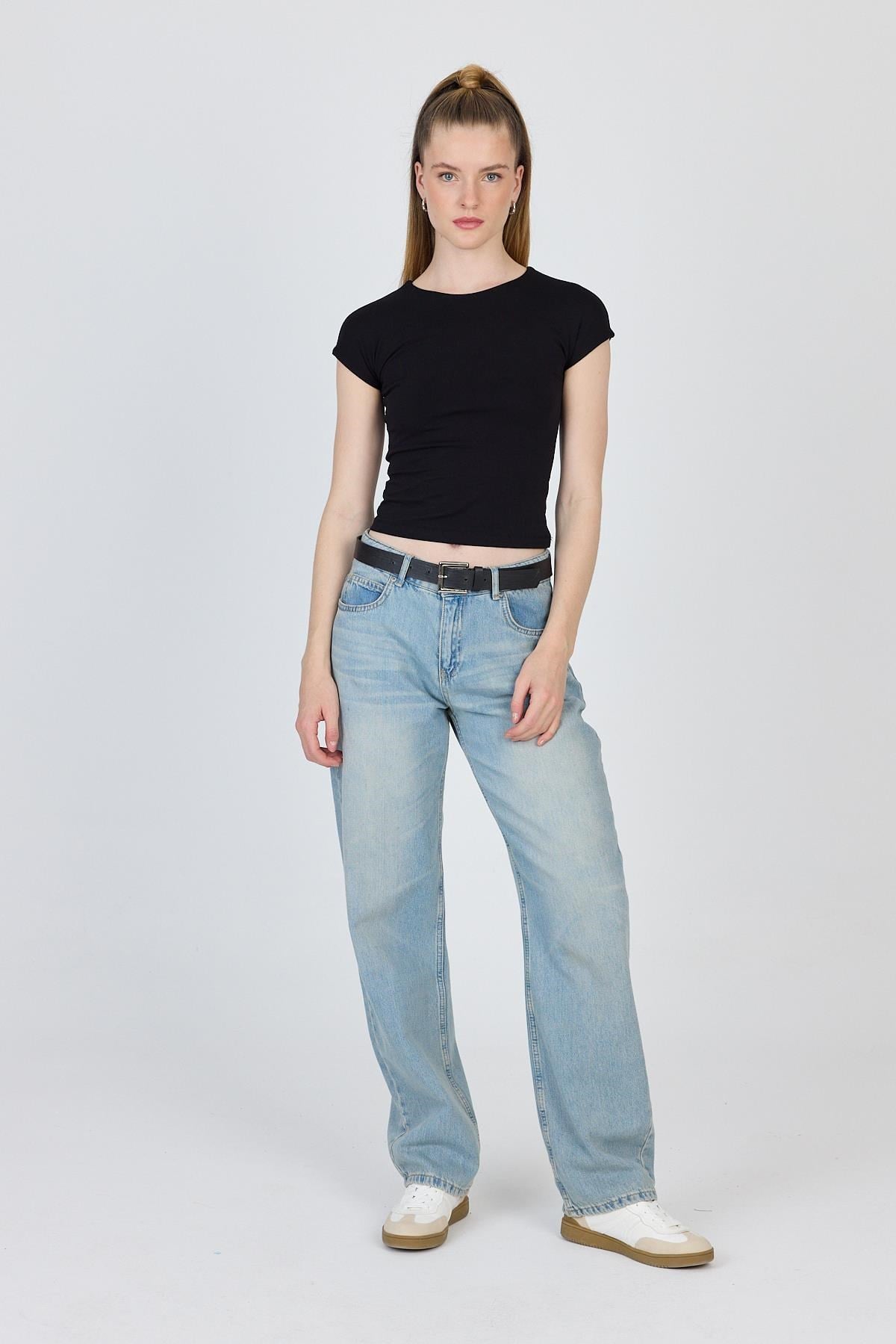 Siyah Bisiklet Yaka Pamuklu Slim Fit Tişört 9190