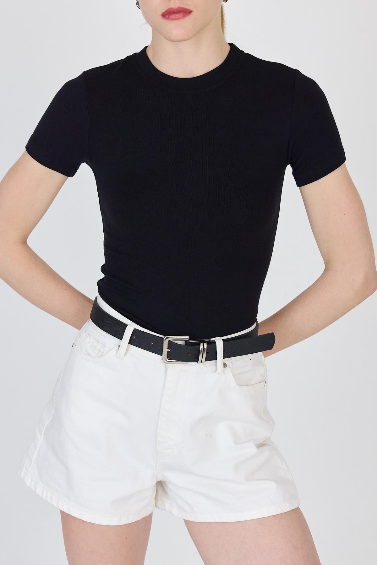 Siyah Bisiklet Yaka Viskoz/Yumuşak Kumaş Slim Fit Tişört 1468