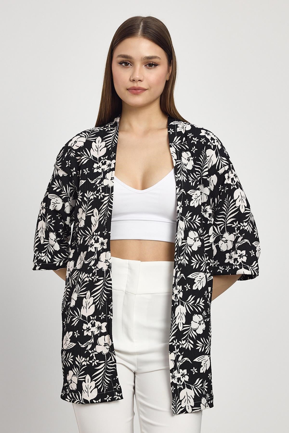 Siyah Çiçek Desen Fakir Kol Kimono 4463A