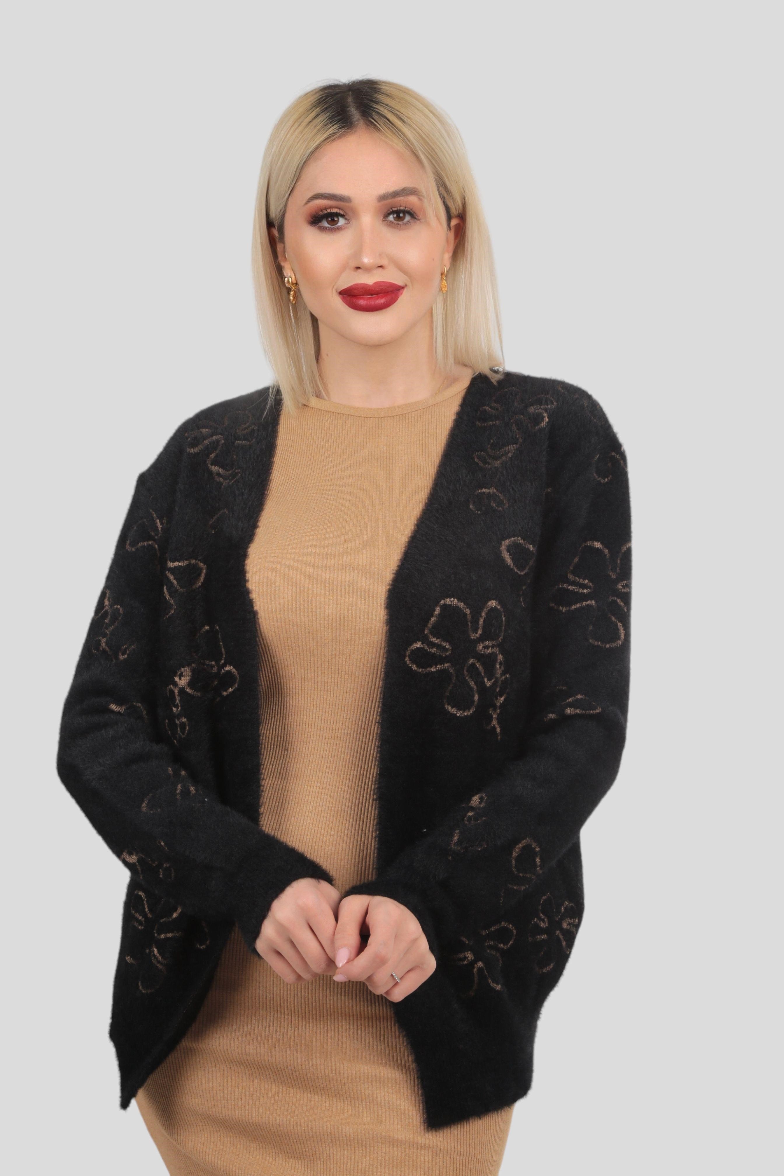 Siyah Çiçek Detay Sakallı Hırka 4160
