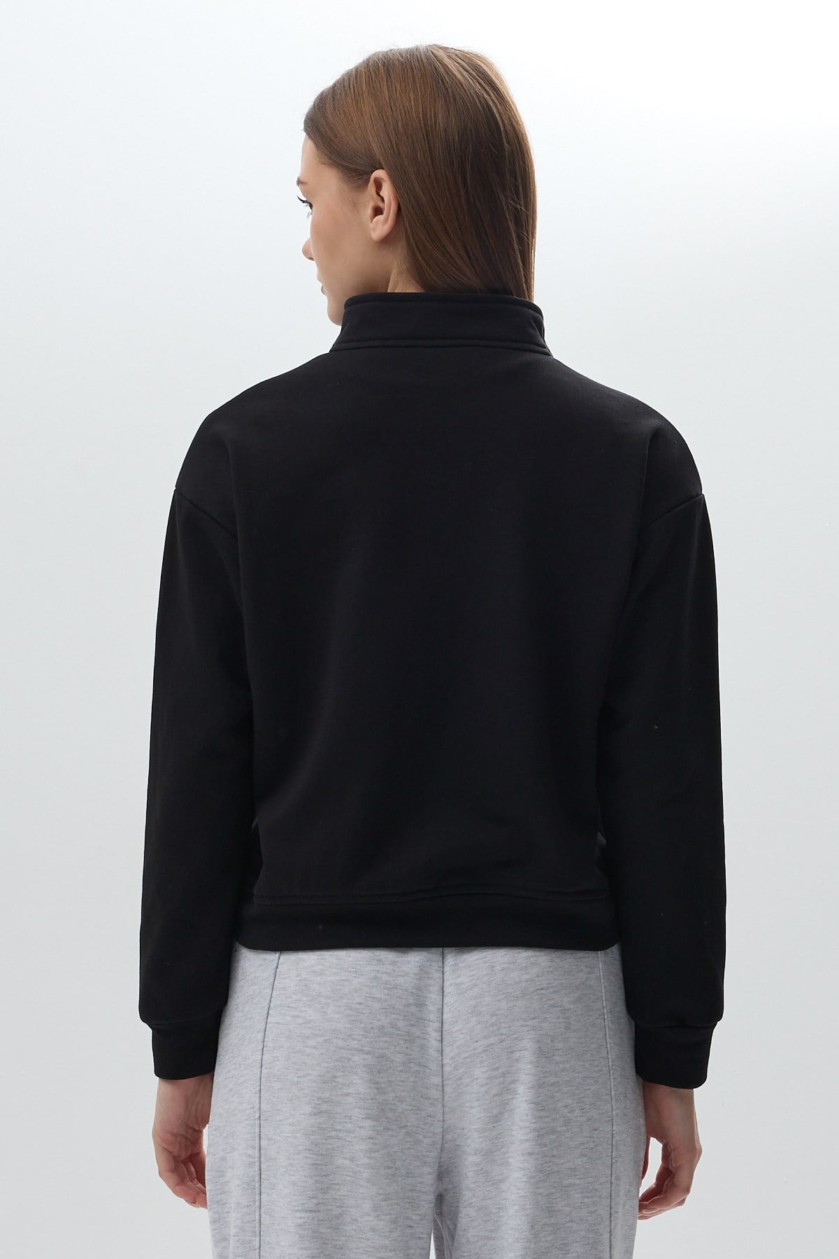 Siyah Dik Yaka Önü Fermuar Detaylı Kadın Sweatshirt 3110A
