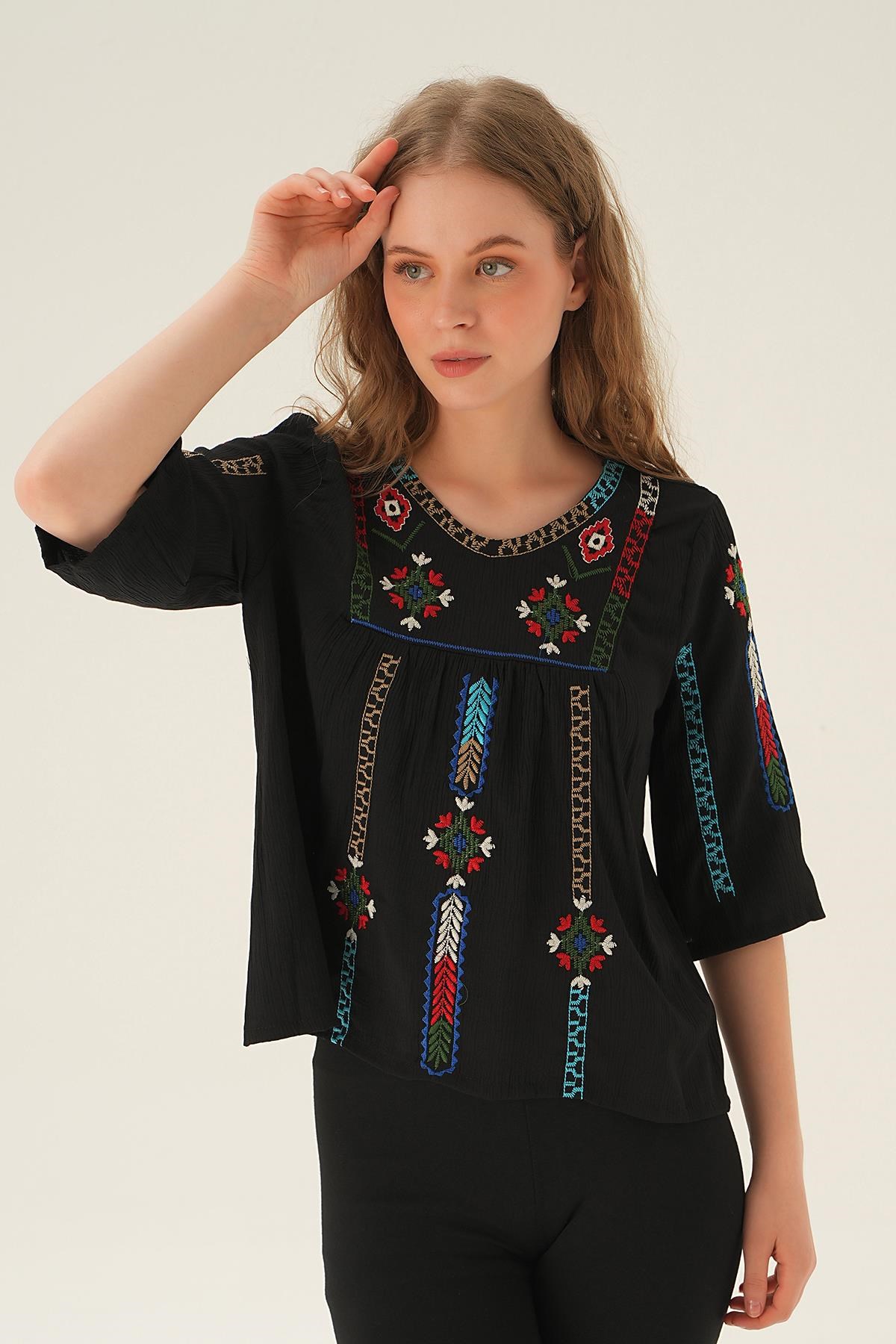Siyah Etnik Desen Bluz 4100