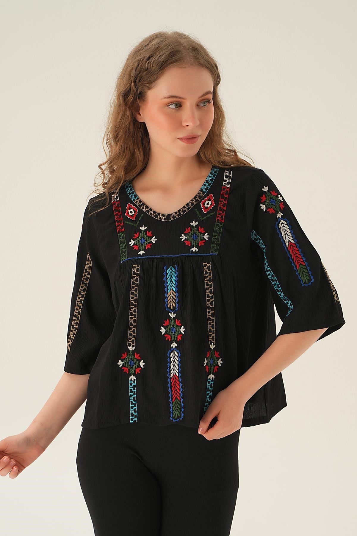 Siyah Etnik Desen Bluz 4100