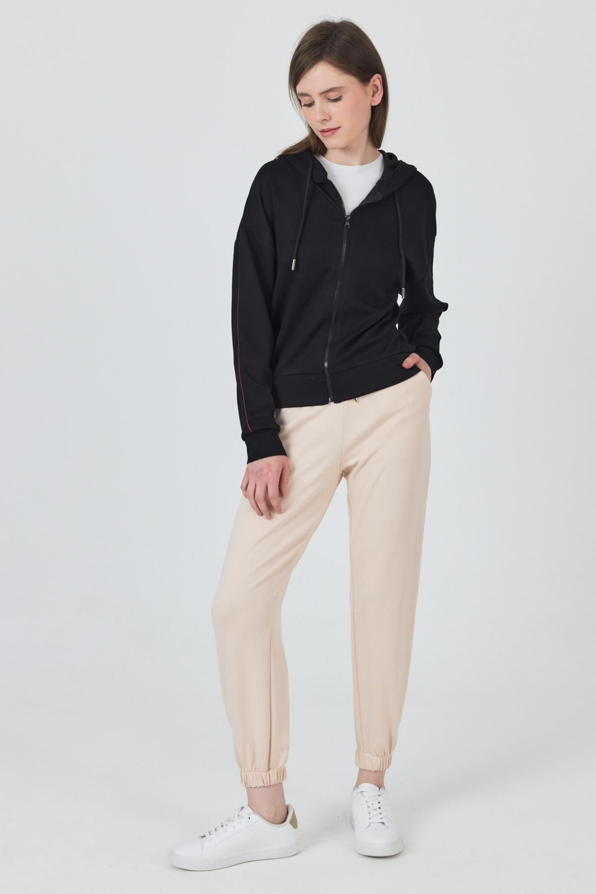 Siyah Fermuarlı Kapüşonlu Şerit Detaylı Sweatshirt 3045