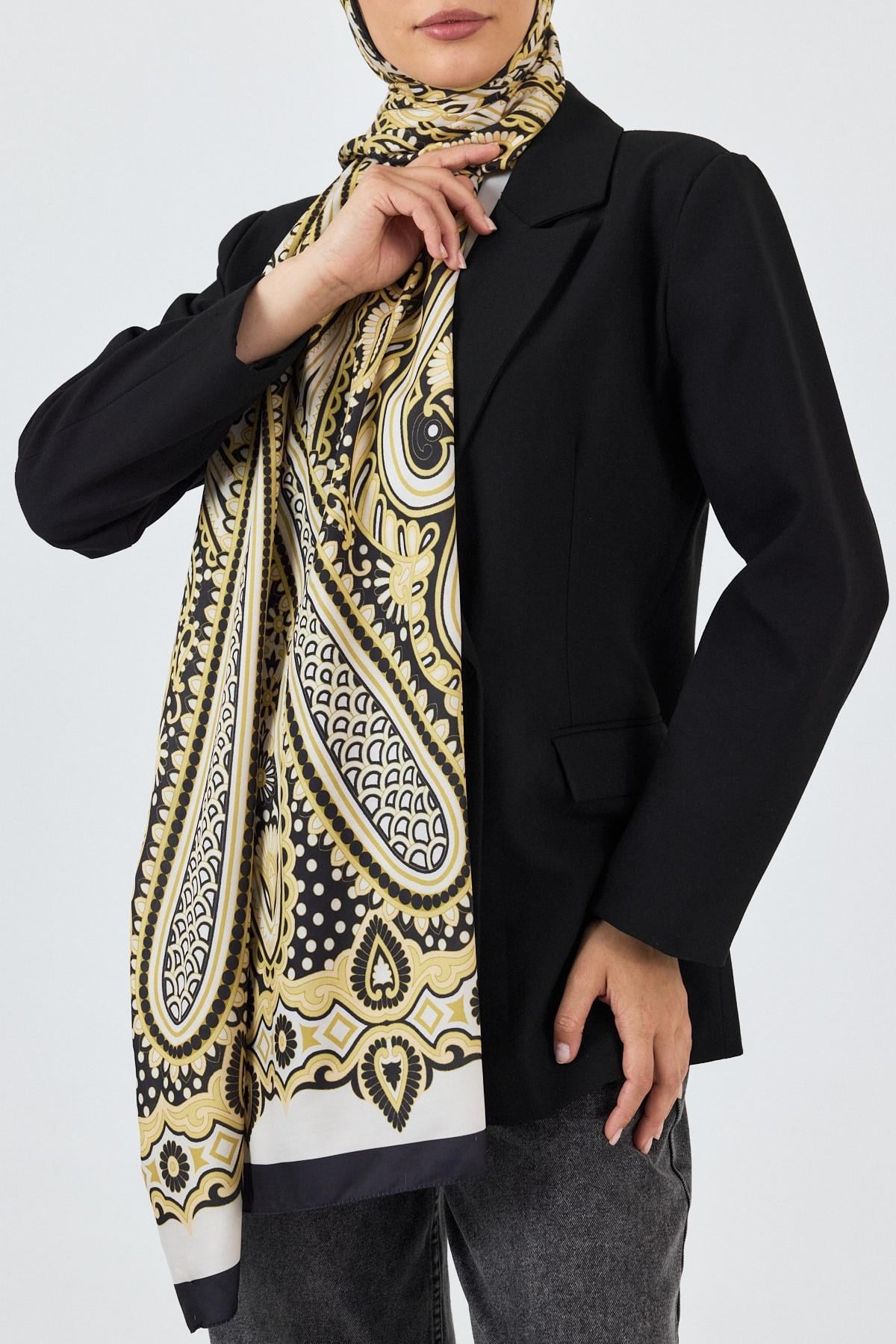 Siyah-Gold Retro Desenli Şal 5684