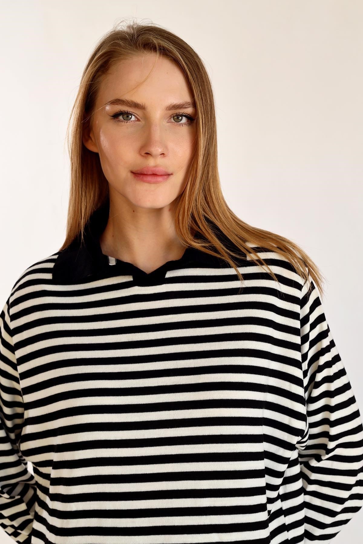 Siyah İnce Çizgi Polo Yaka Tunik 5345