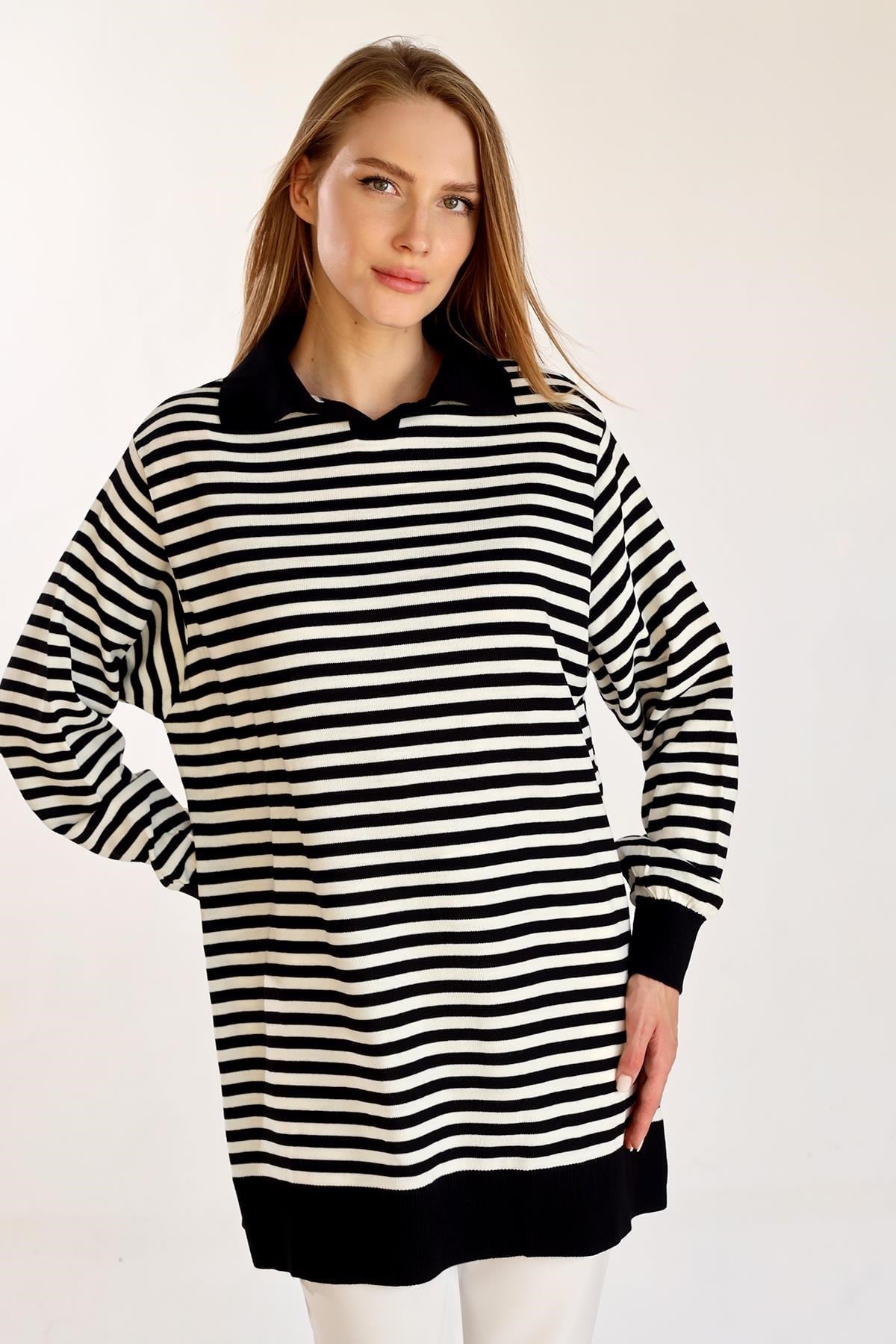 Siyah İnce Çizgi Polo Yaka Tunik 5345