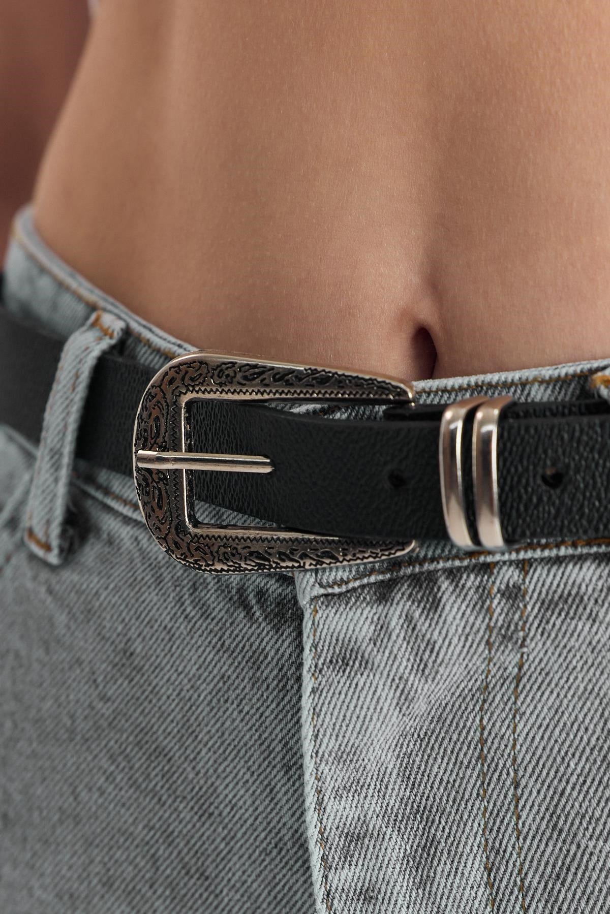 Siyah İşleme Detay Gümüş Tokalı Kemer 419