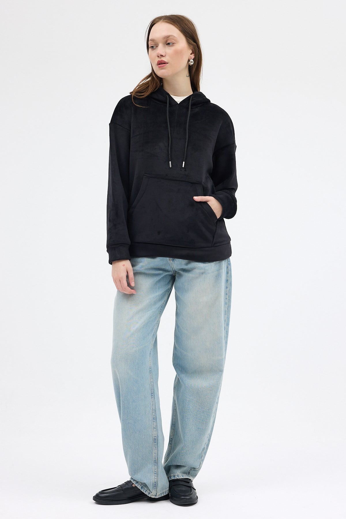 Siyah Kadın Peluş Kanguru Cepli Kapüşonlu Sweatshirt 3061A