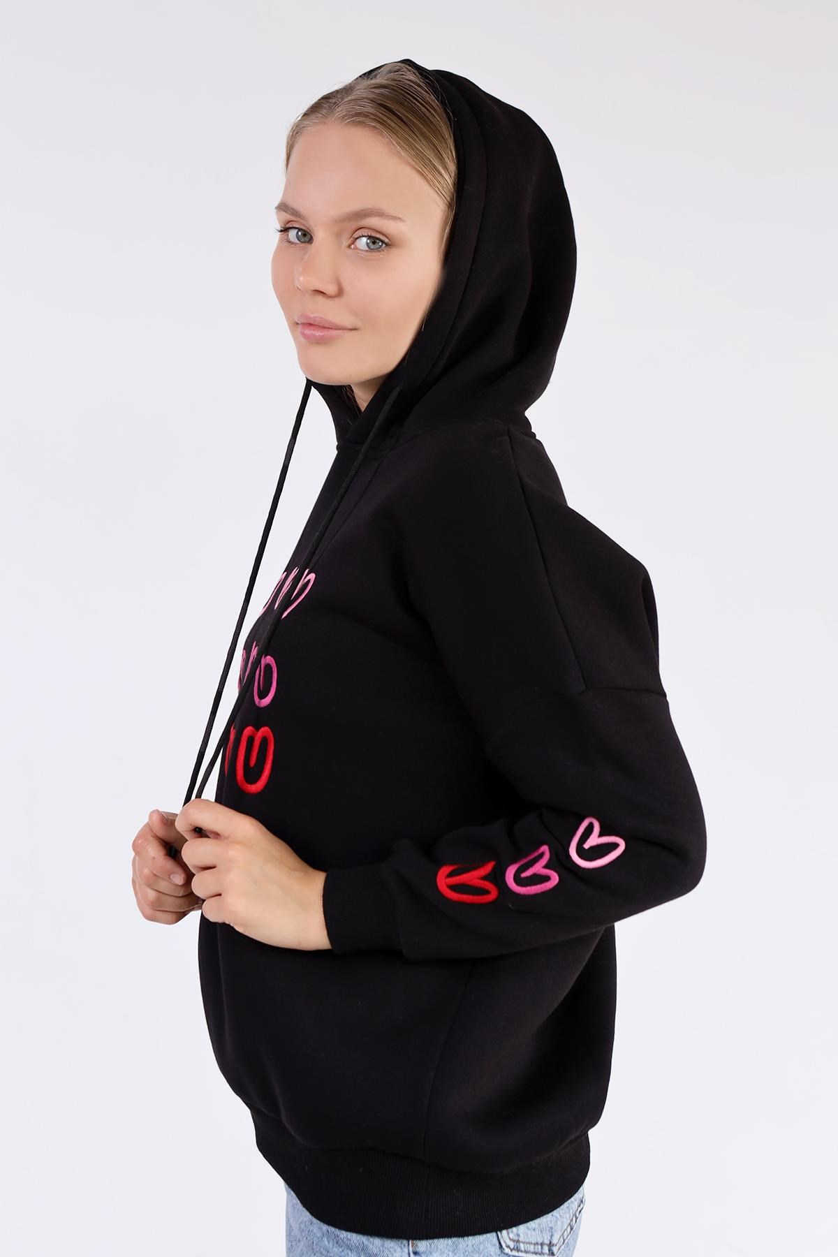 Siyah Kalp Nakışlı Sweat 9154M